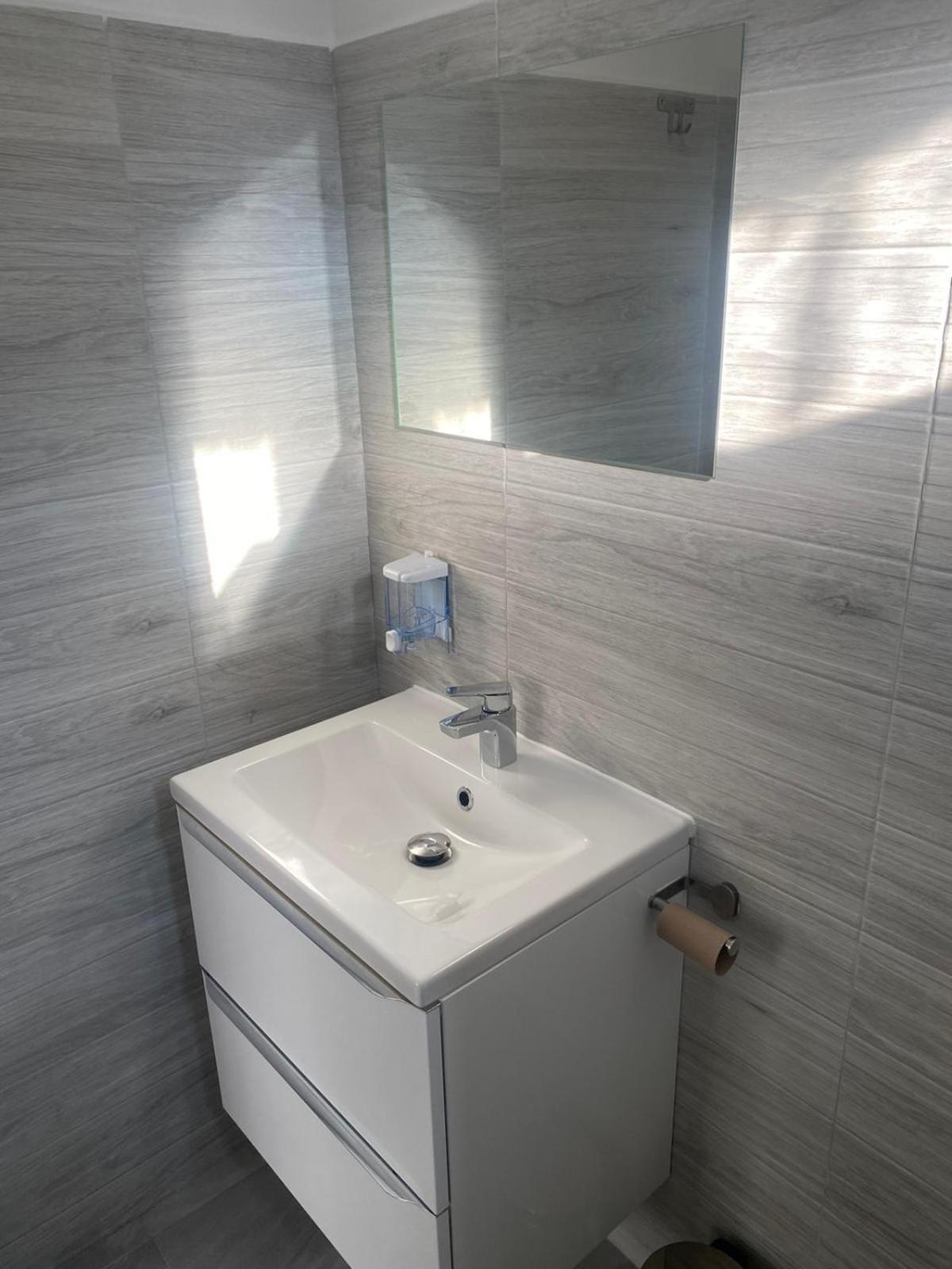 Triple Room - Photo 15