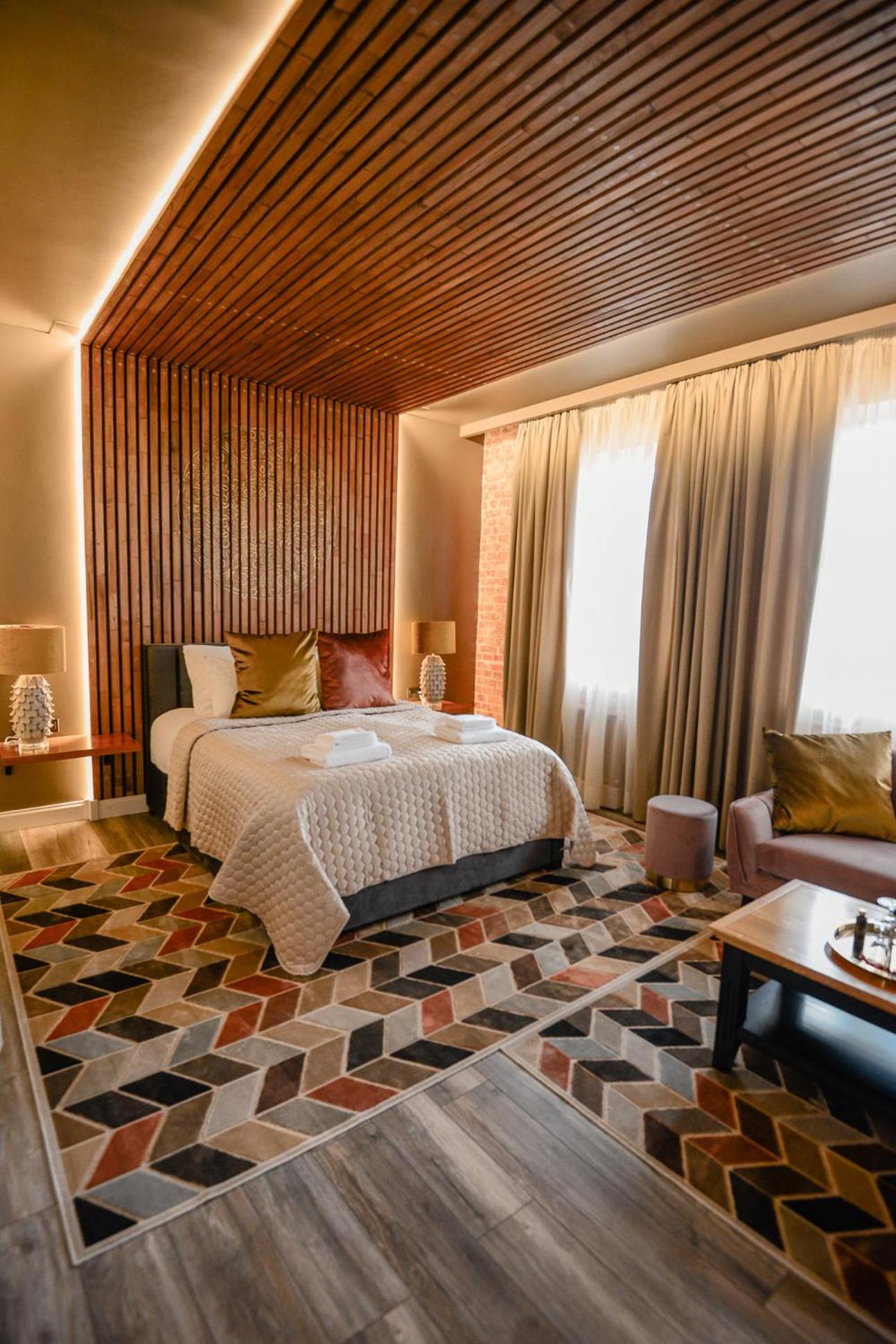 Superior King Room