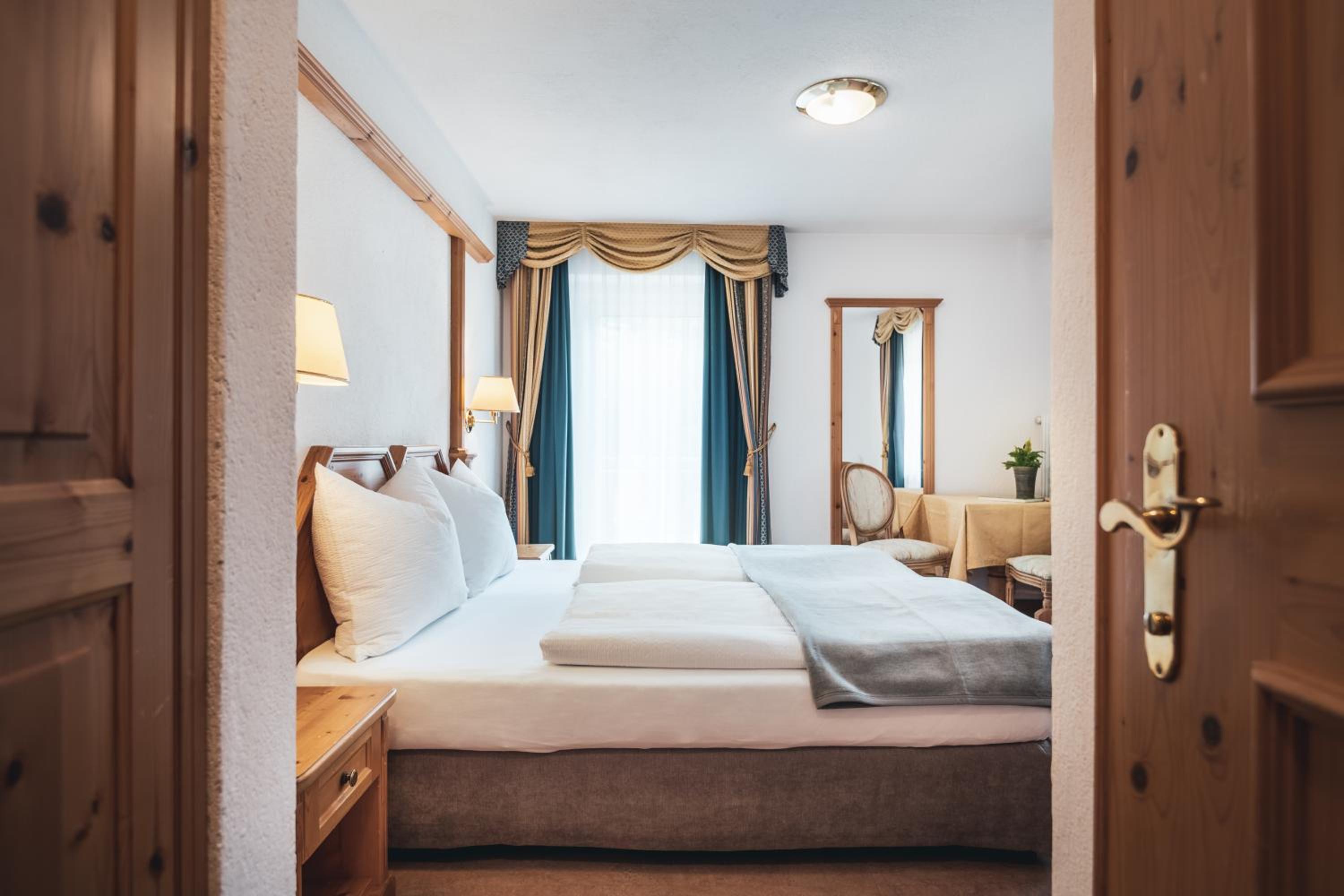 Double Room with Balcony - Photo 1