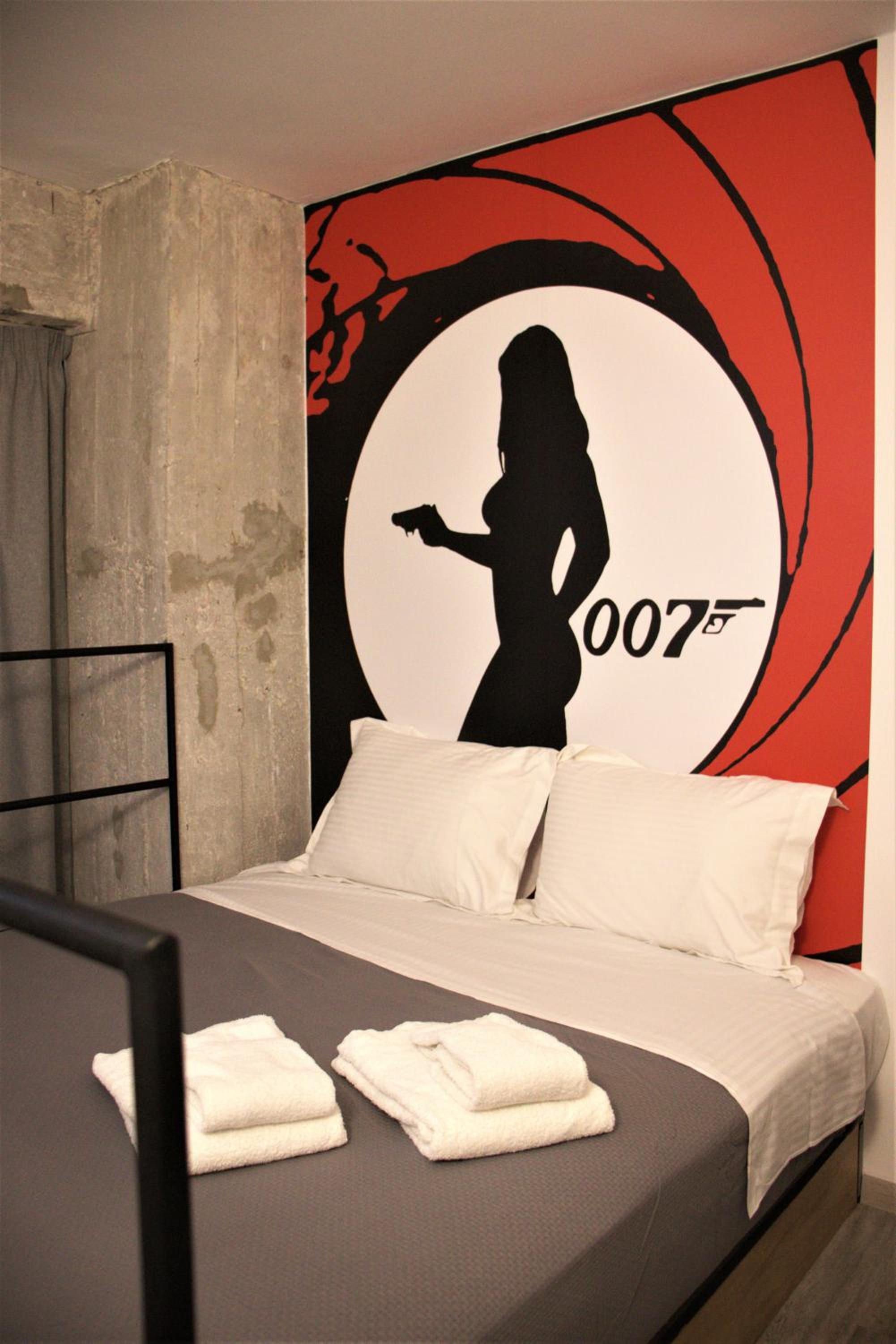 Loft atrium photo 3
