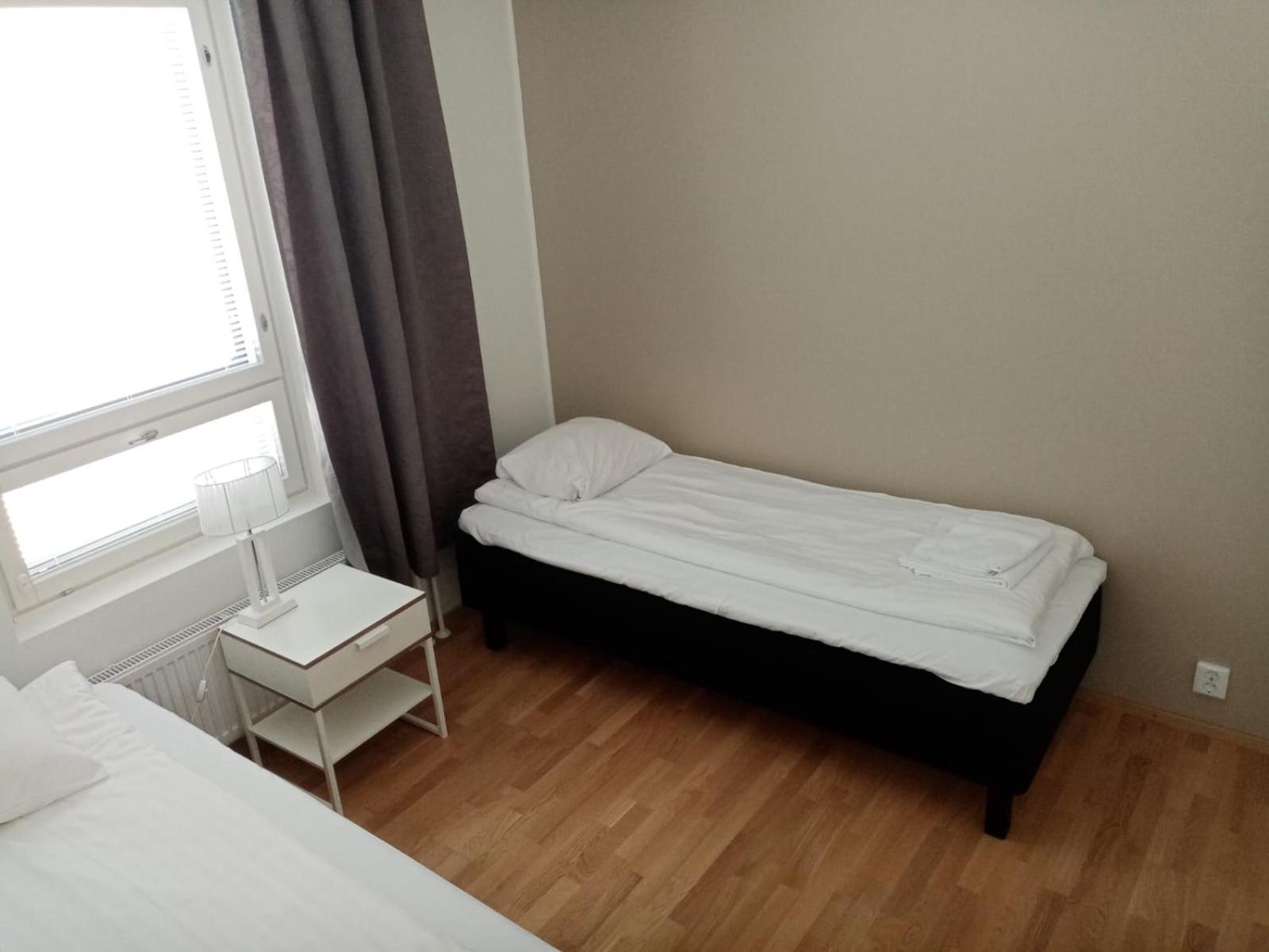 One-Bedroom Apartment - Photo 2