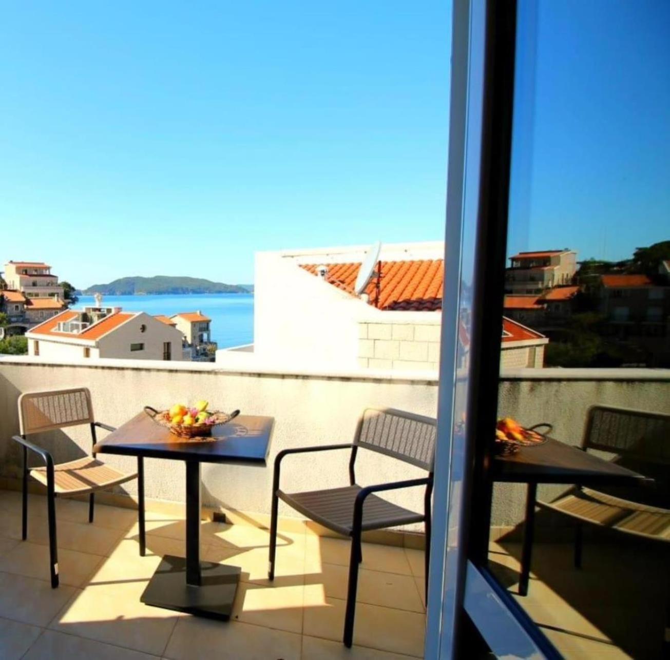 Double Room with Balcony and Sea View - Top Floor - Photo 5