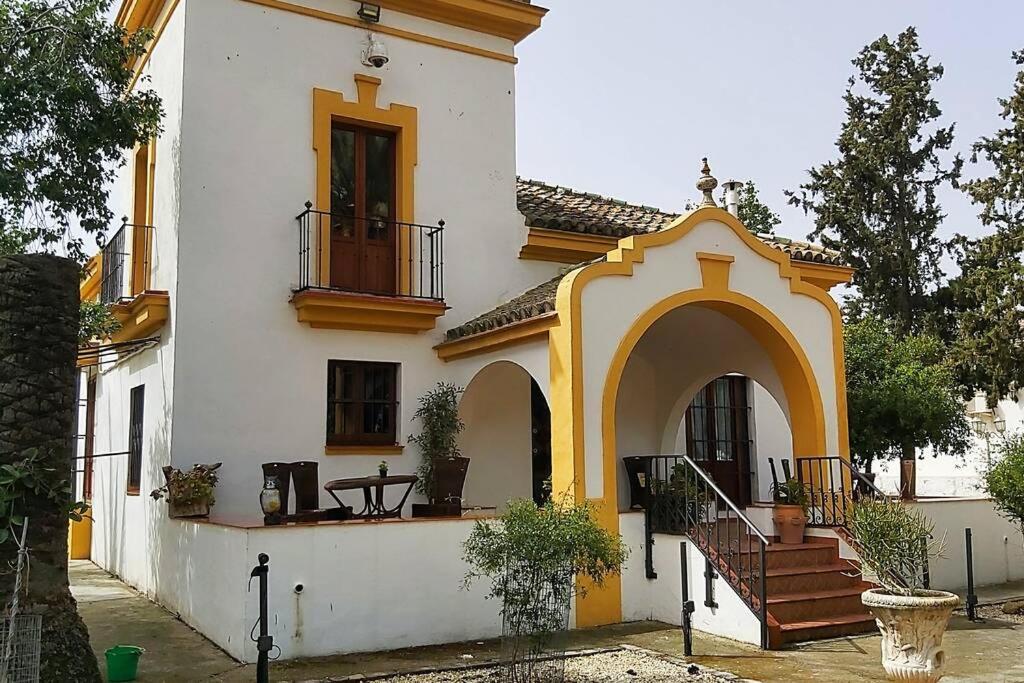 Three-Bedroom House - Photo 34