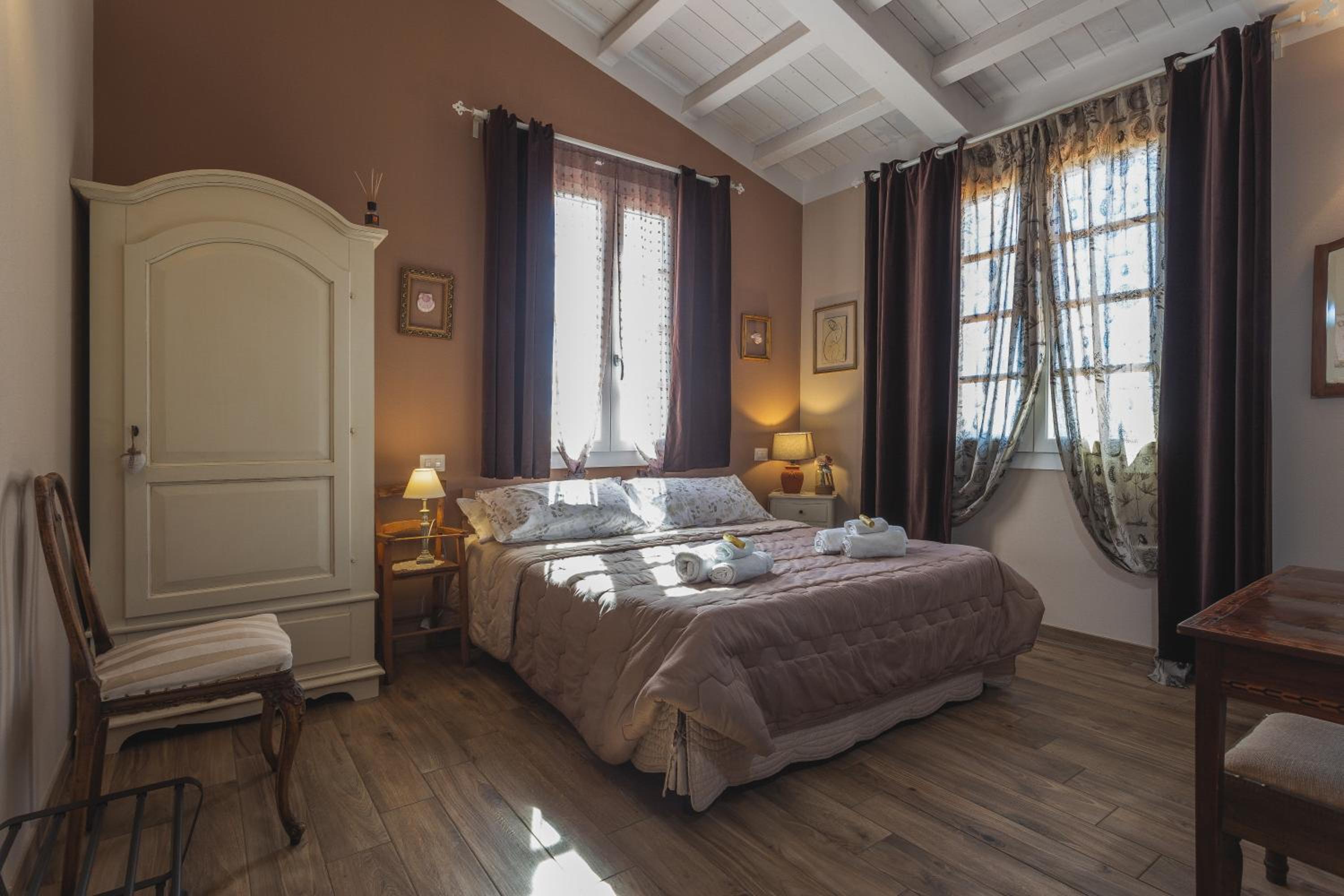 Double Room with Pool View
