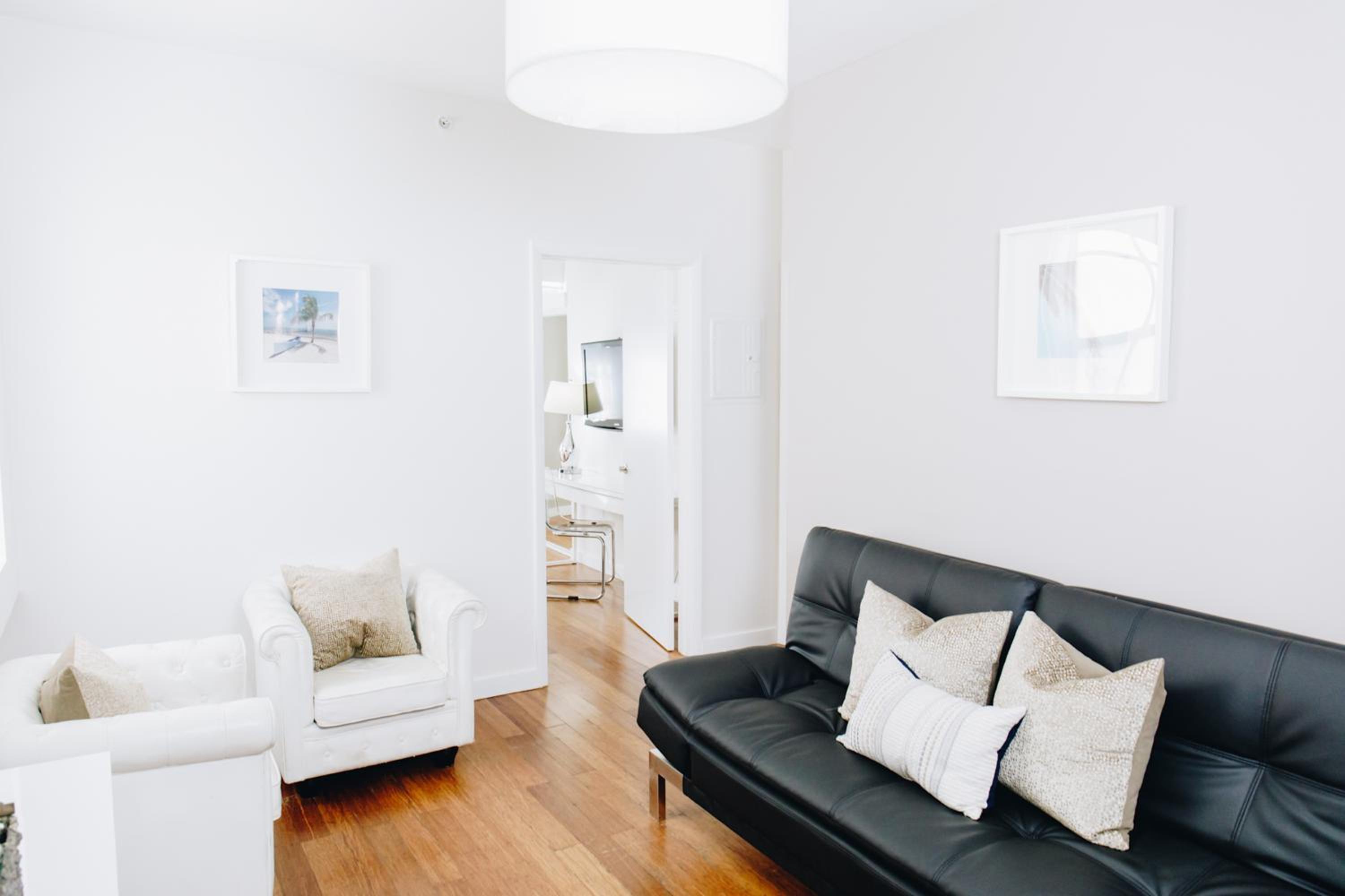 One Bedroom Apartment - Photo 7