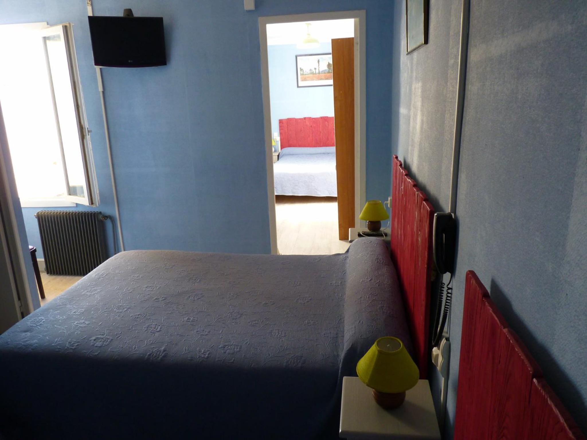 Quintuple Room