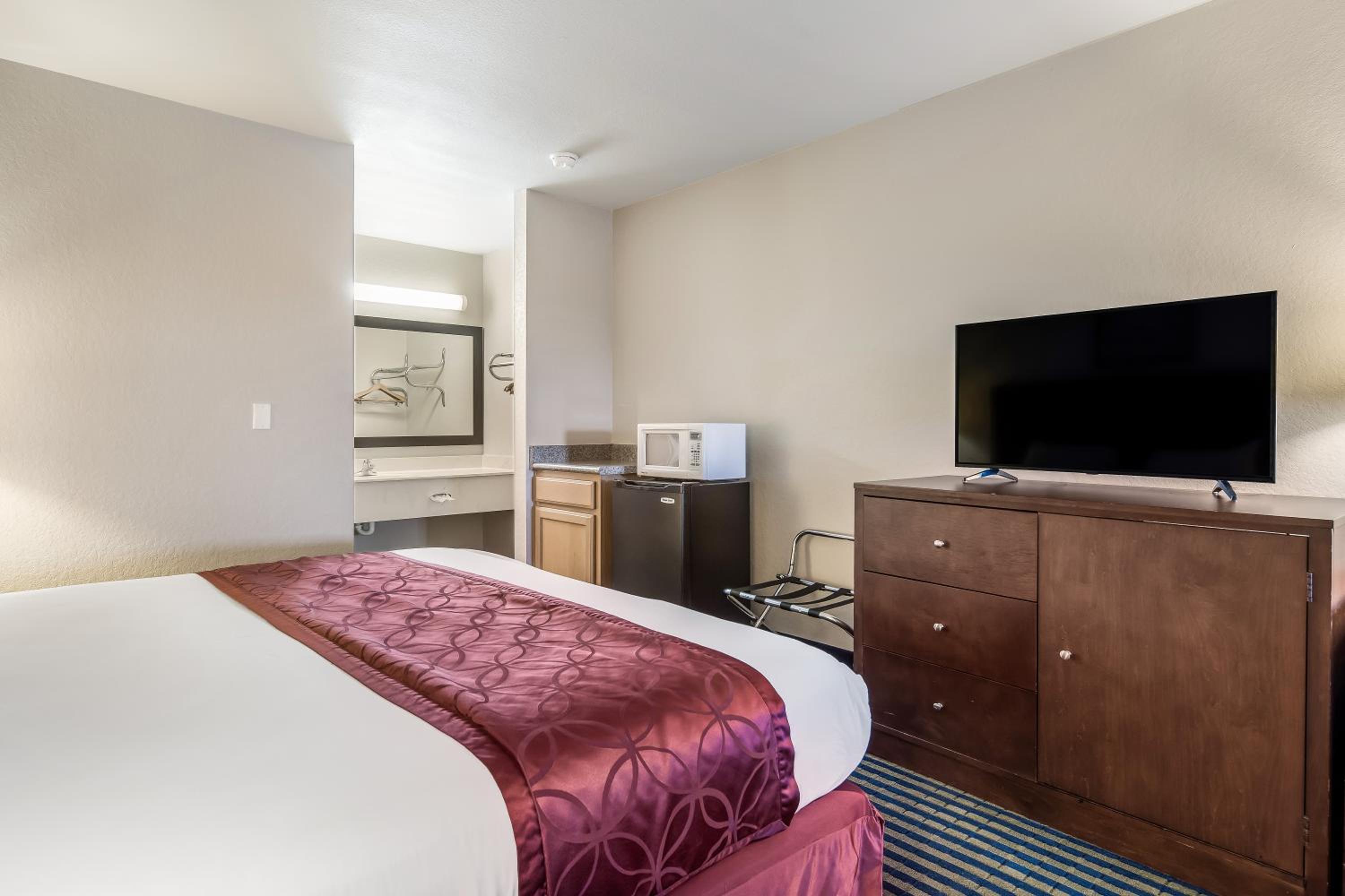 King Suite - Photo 1