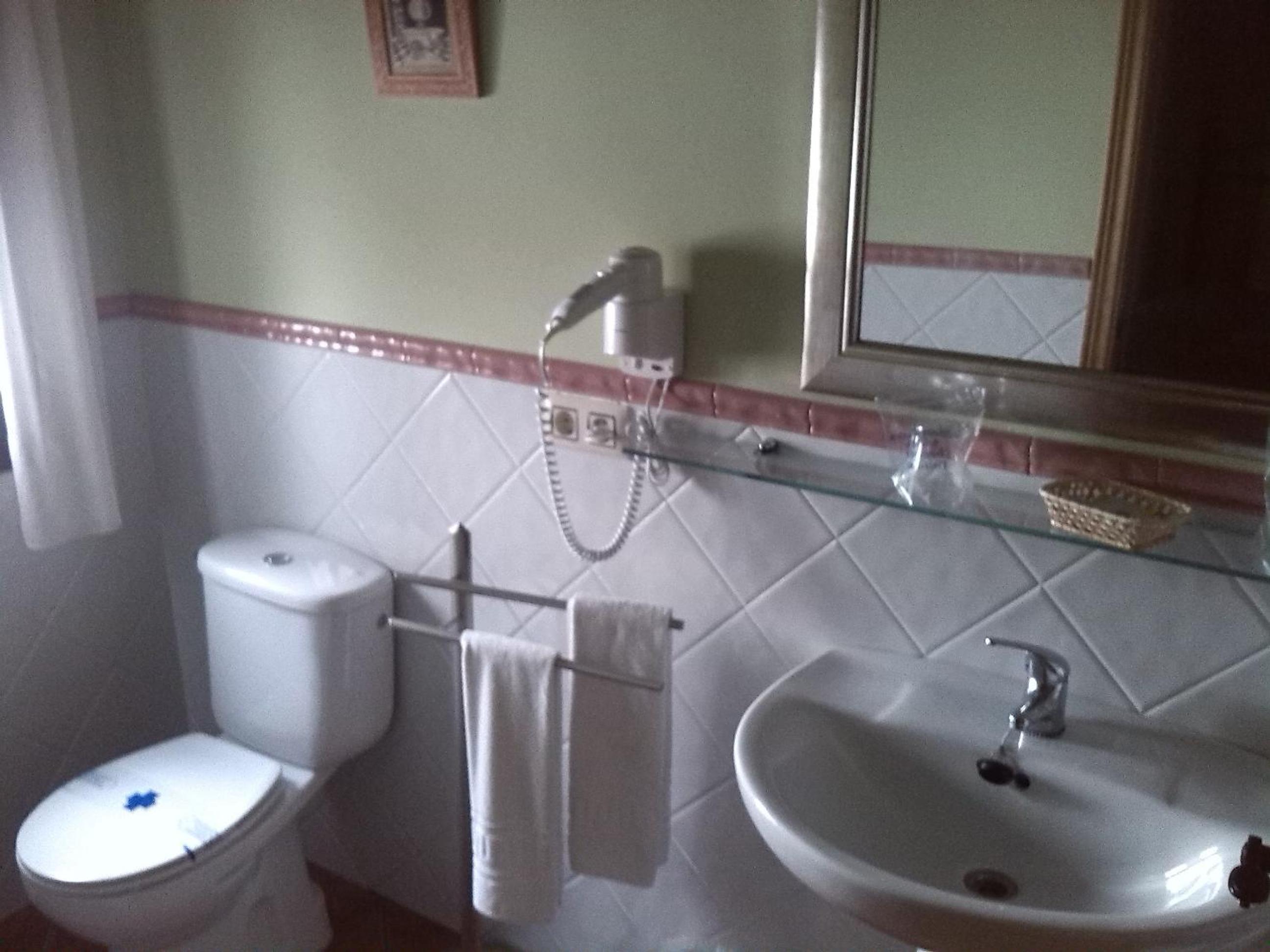 Double or Twin Room with Bathroom photo 3