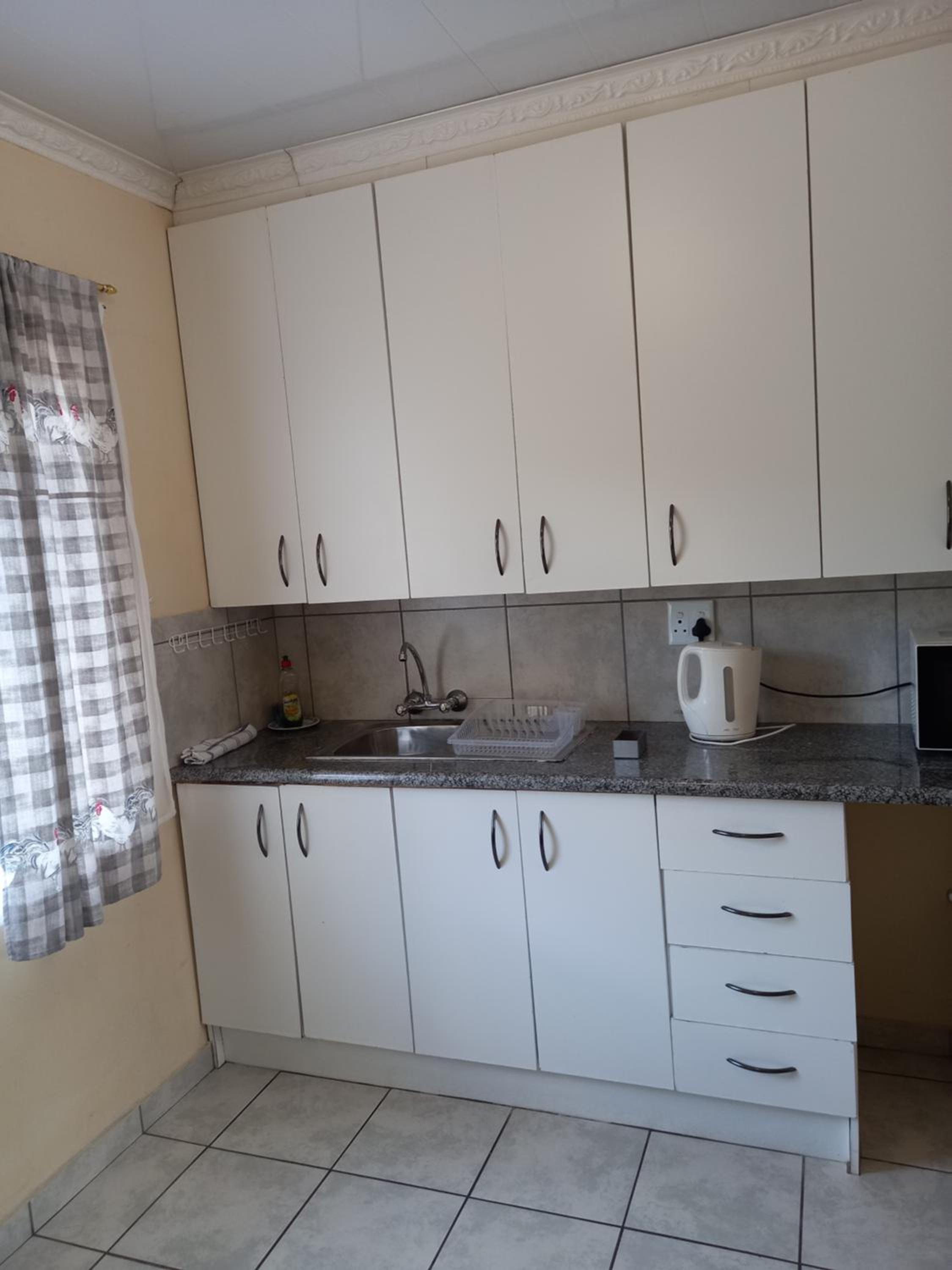Apartment - Photo 2