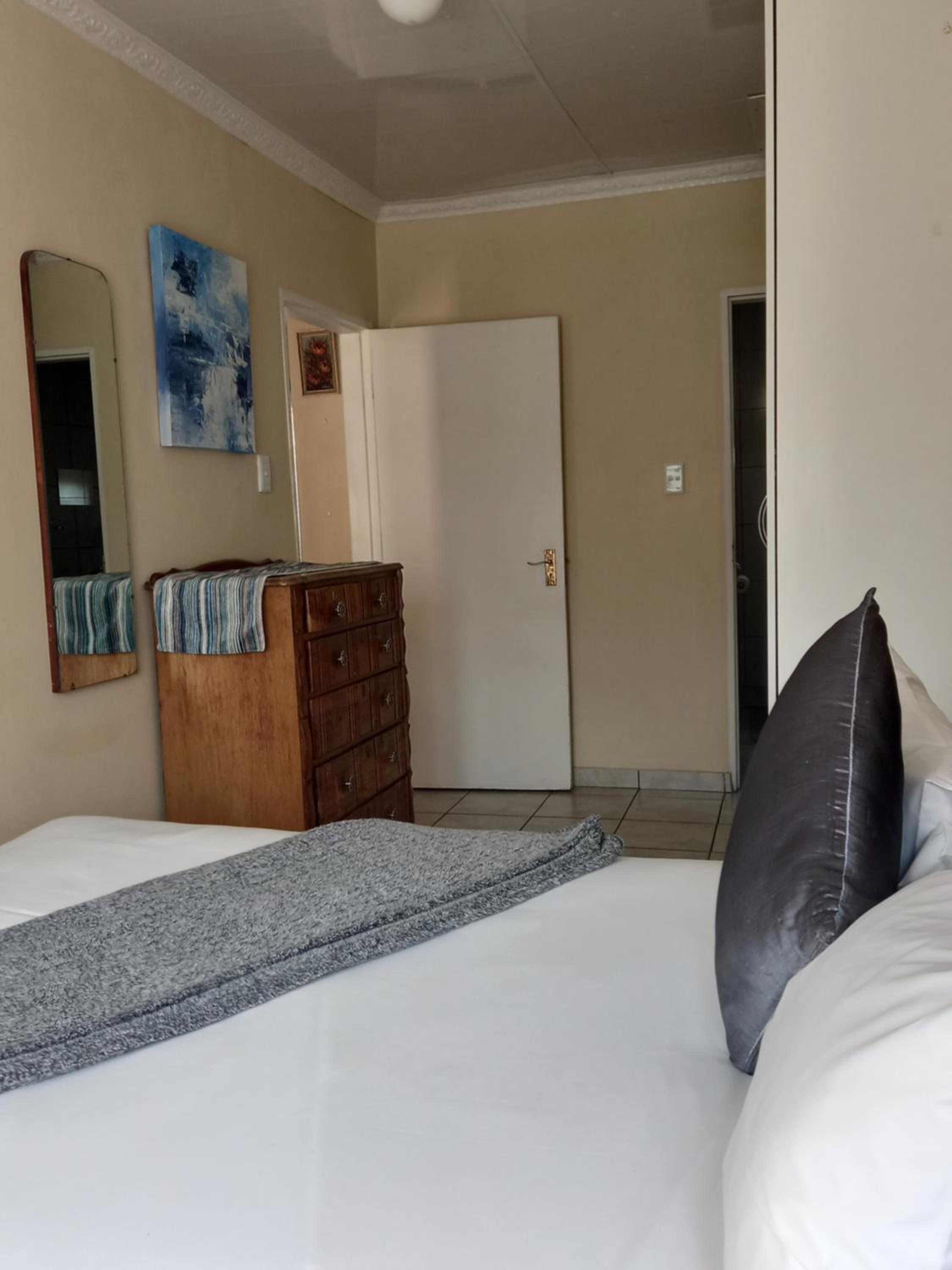 Apartment - Photo 4