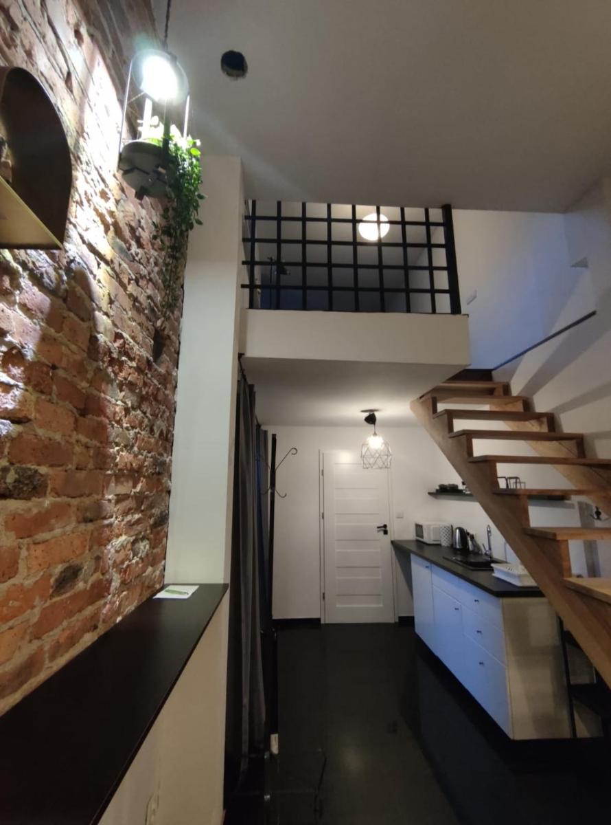 Studio Apartment - Photo 15