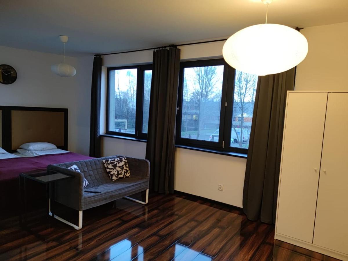 Studio Apartment - Photo 14