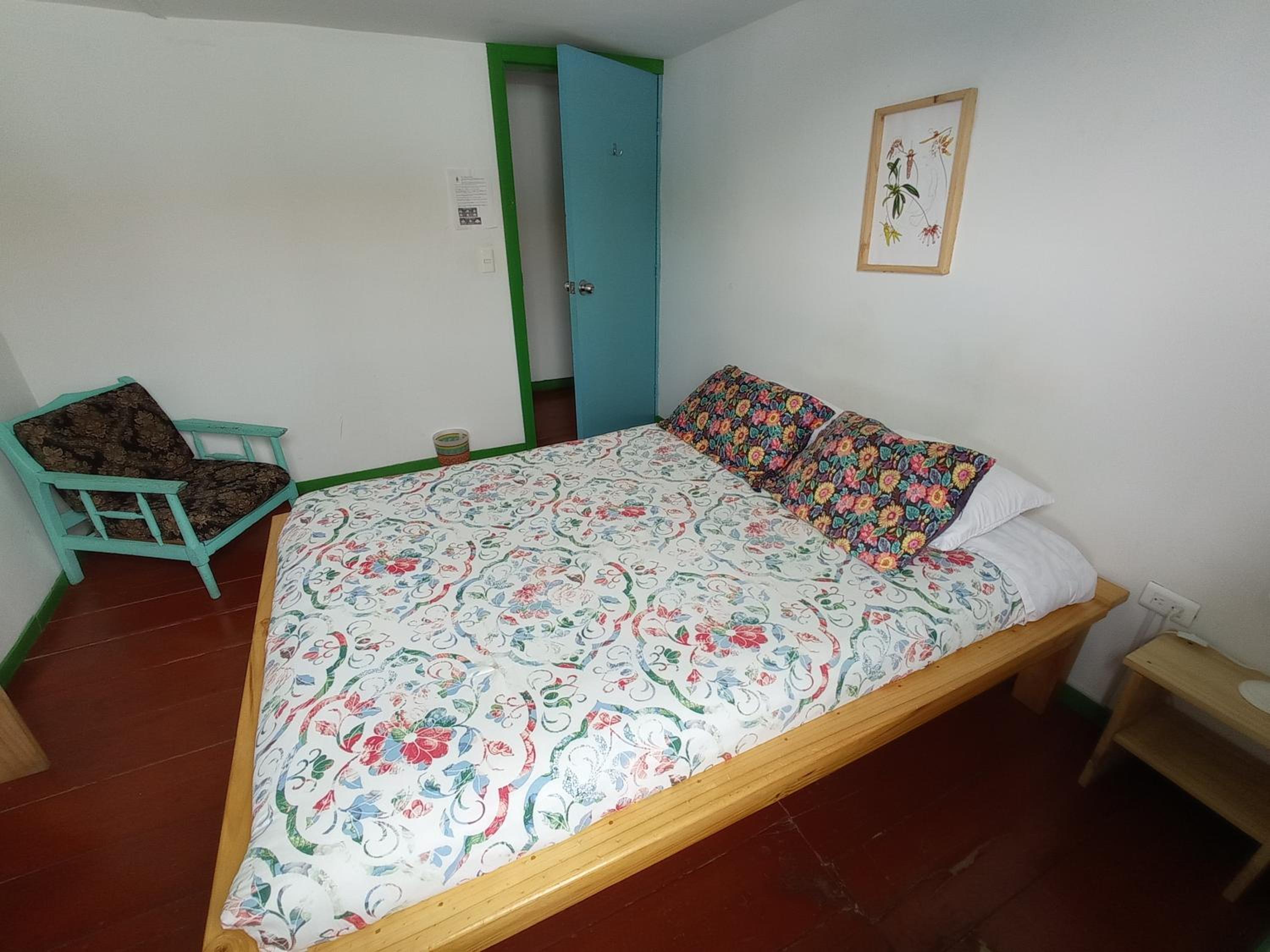 Standard Double Room with Shared Bathroom photo 3