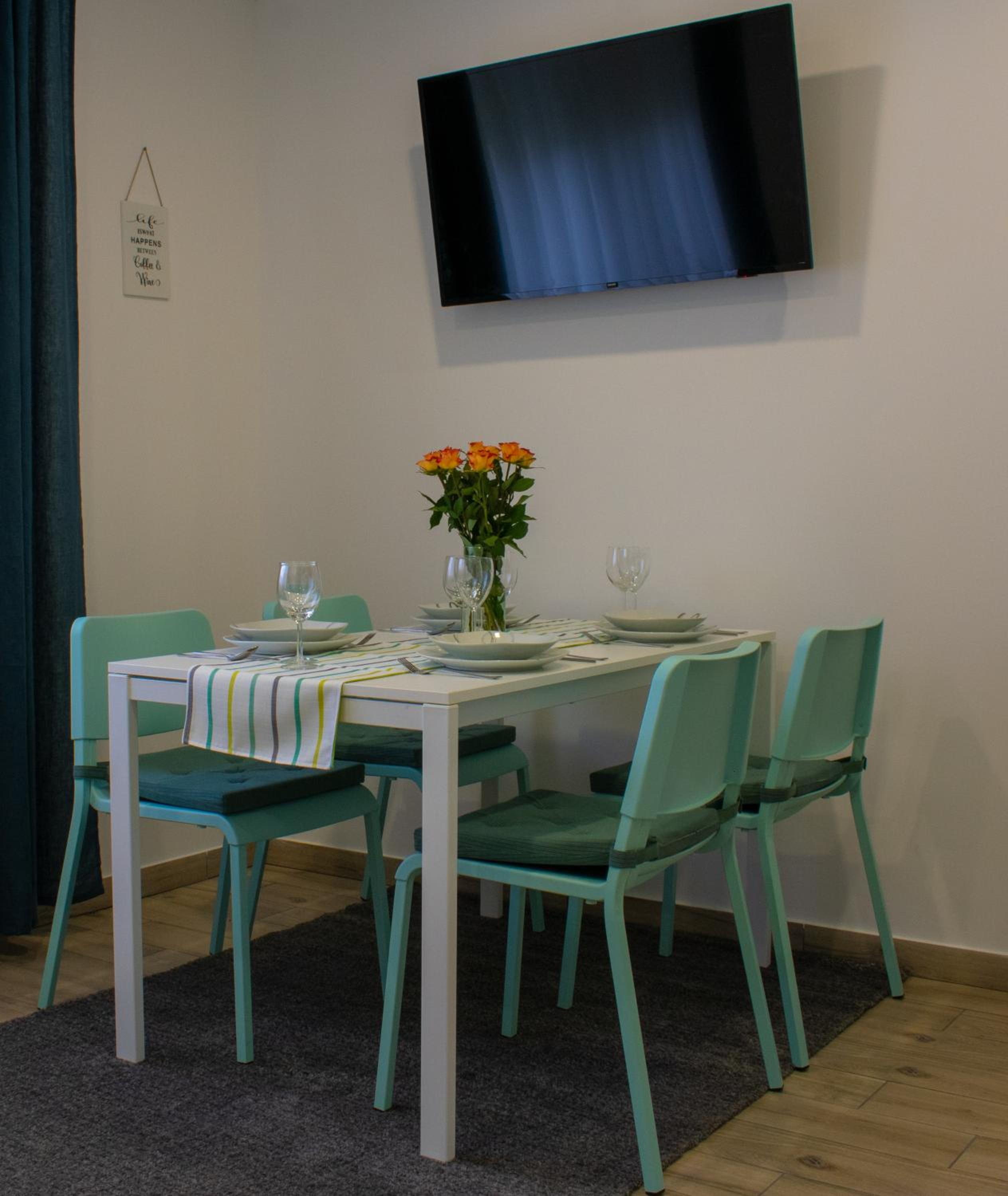 One-Bedroom Apartment - Photo 8