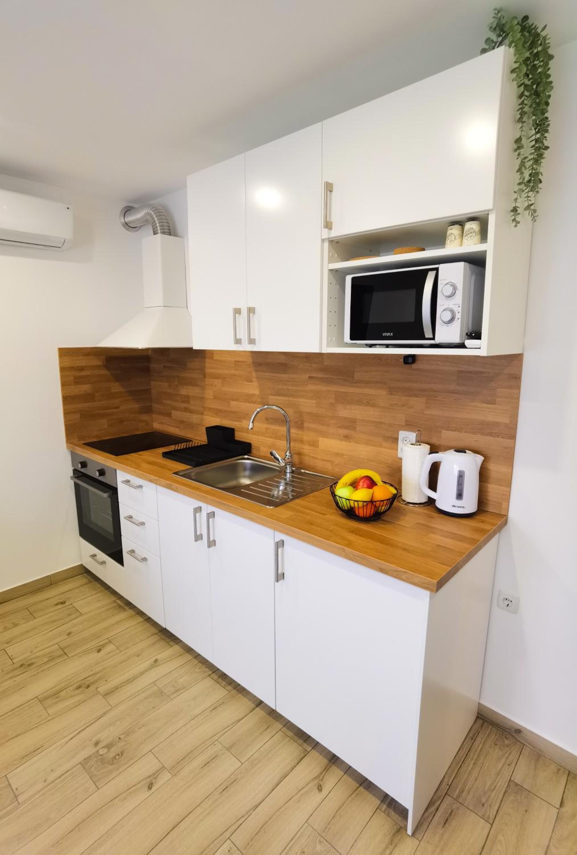 One-Bedroom Apartment - Photo 7