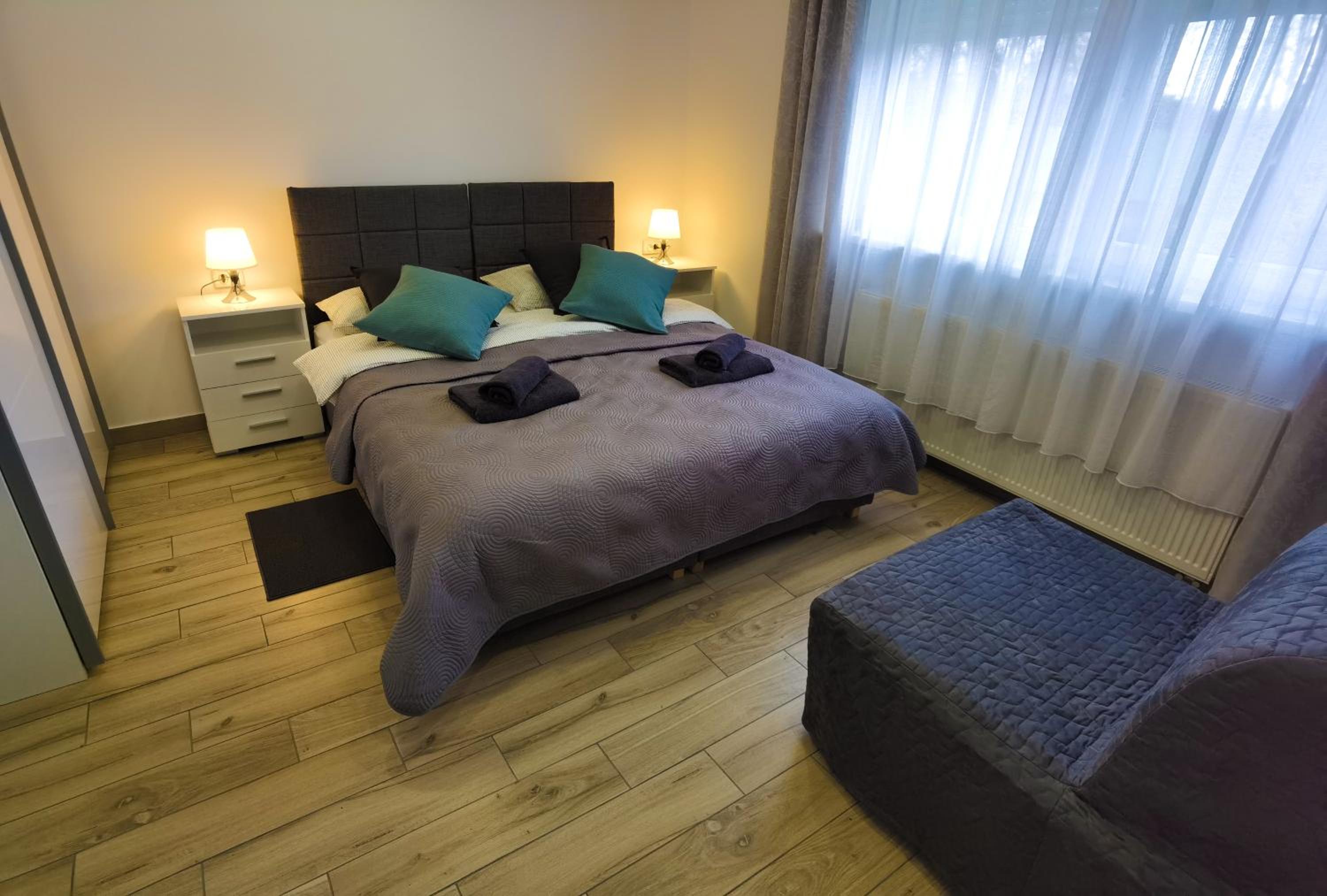 One-Bedroom Apartment - Photo 1