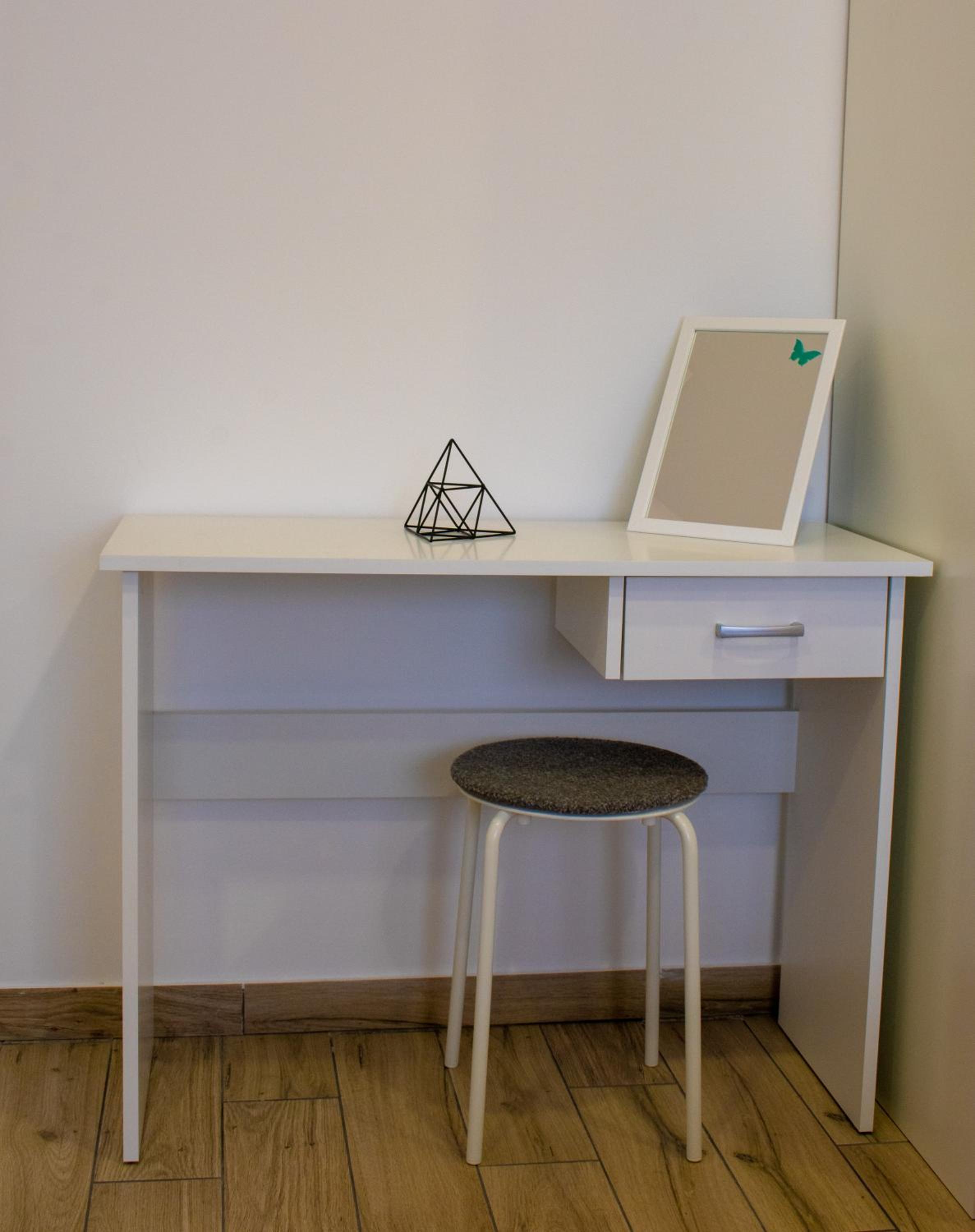 One-Bedroom Apartment - Photo 5