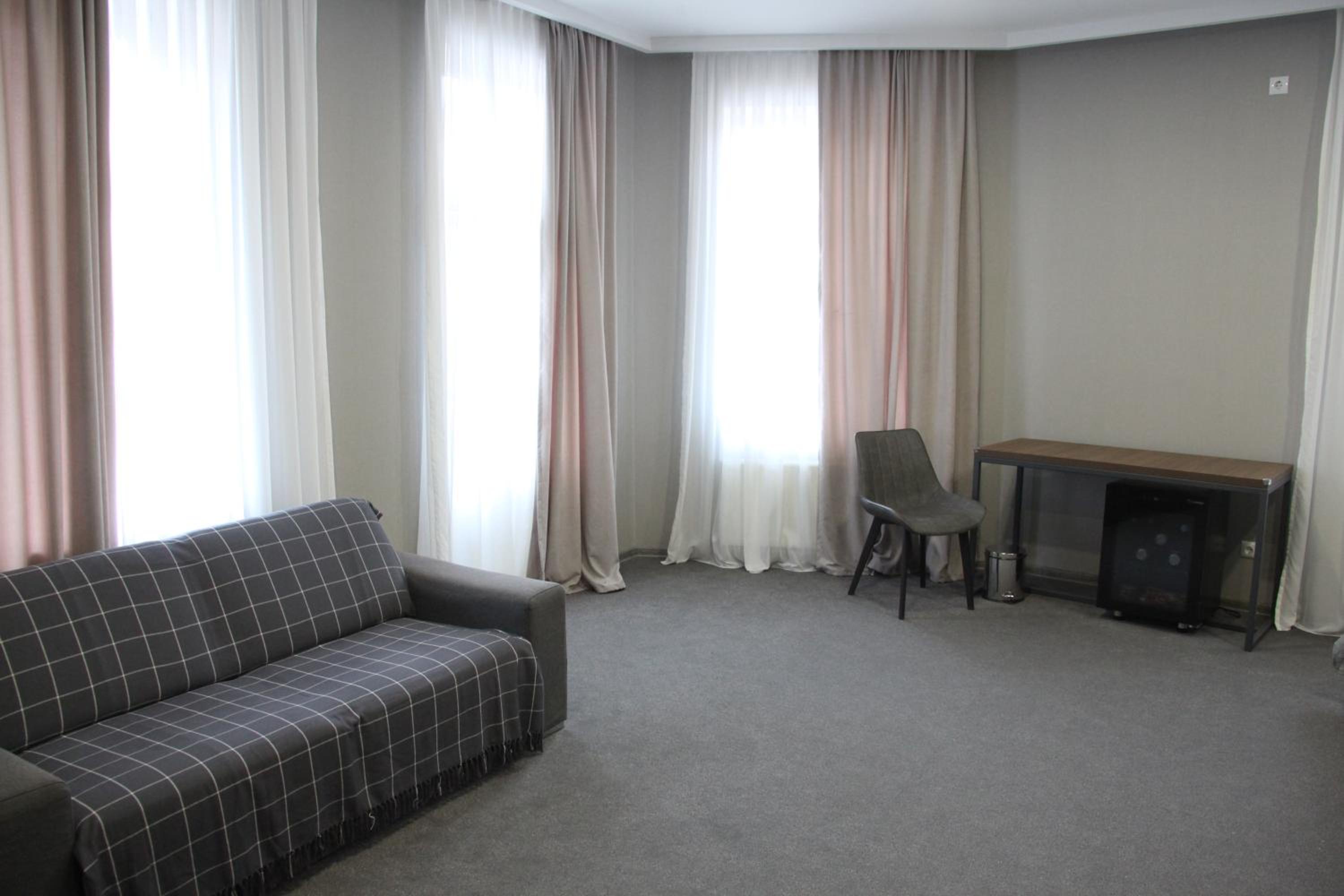 Superior King Room - Photo 5