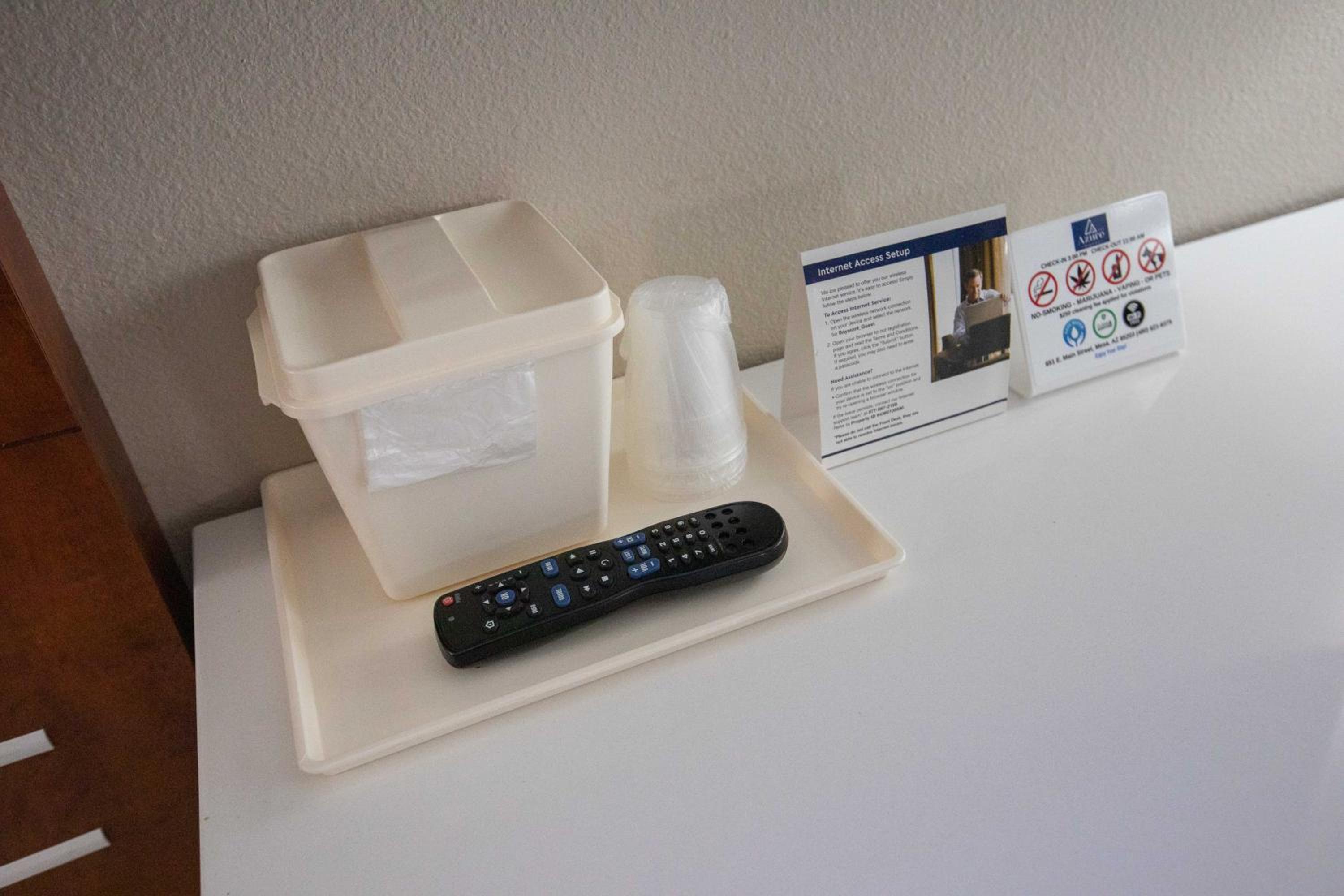 One King Bed - Non-Smoking - Photo 11