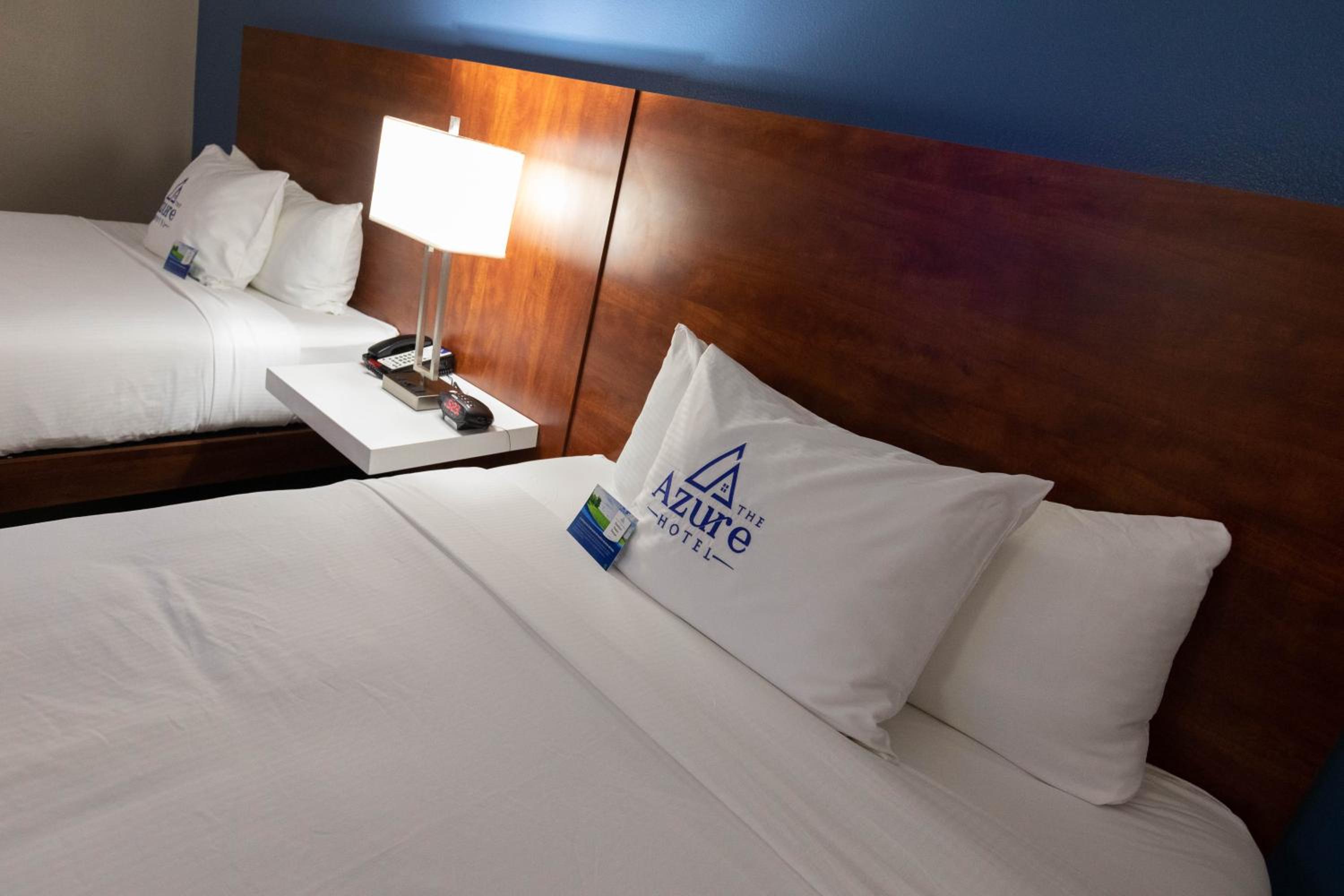 Two Queen Beds - Non-Smoking - Photo 8