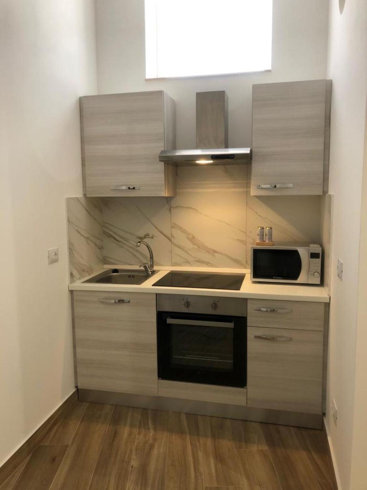 Quadruple Room with Private Bathroom - Photo 7