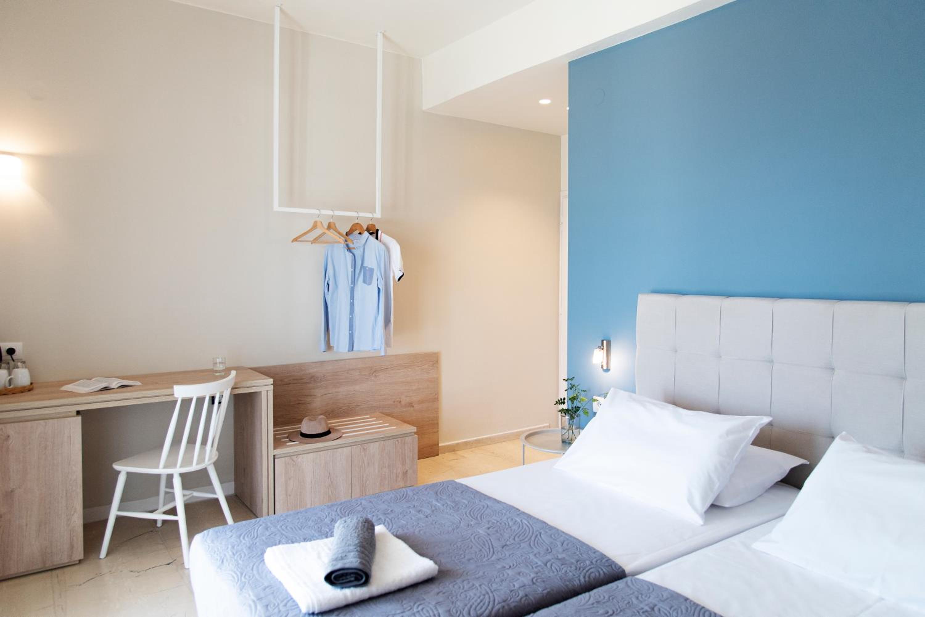 Standard Twin Room with Sea View photo 2