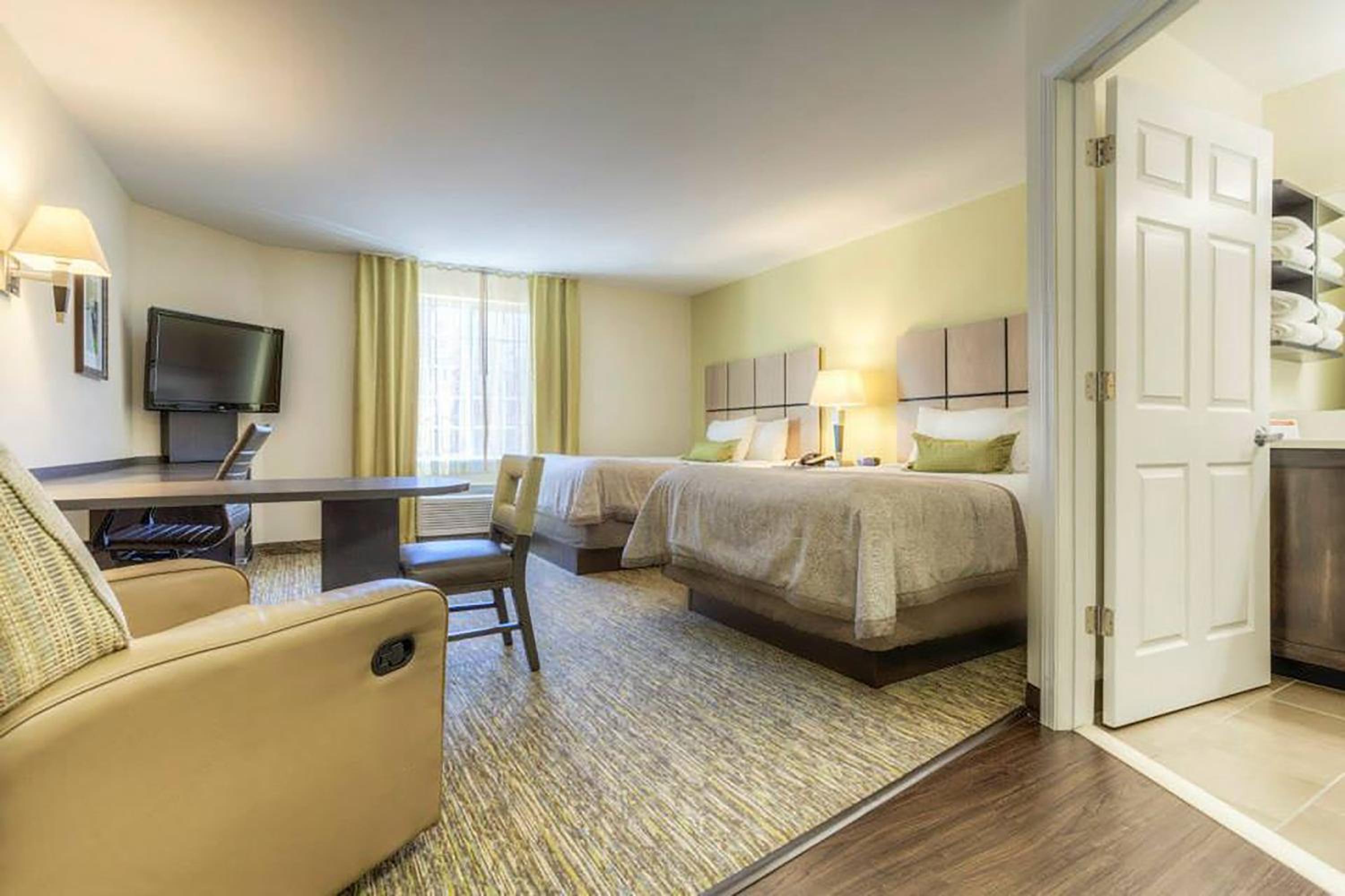 Studio Suite with Two Queen Beds - Photo 1