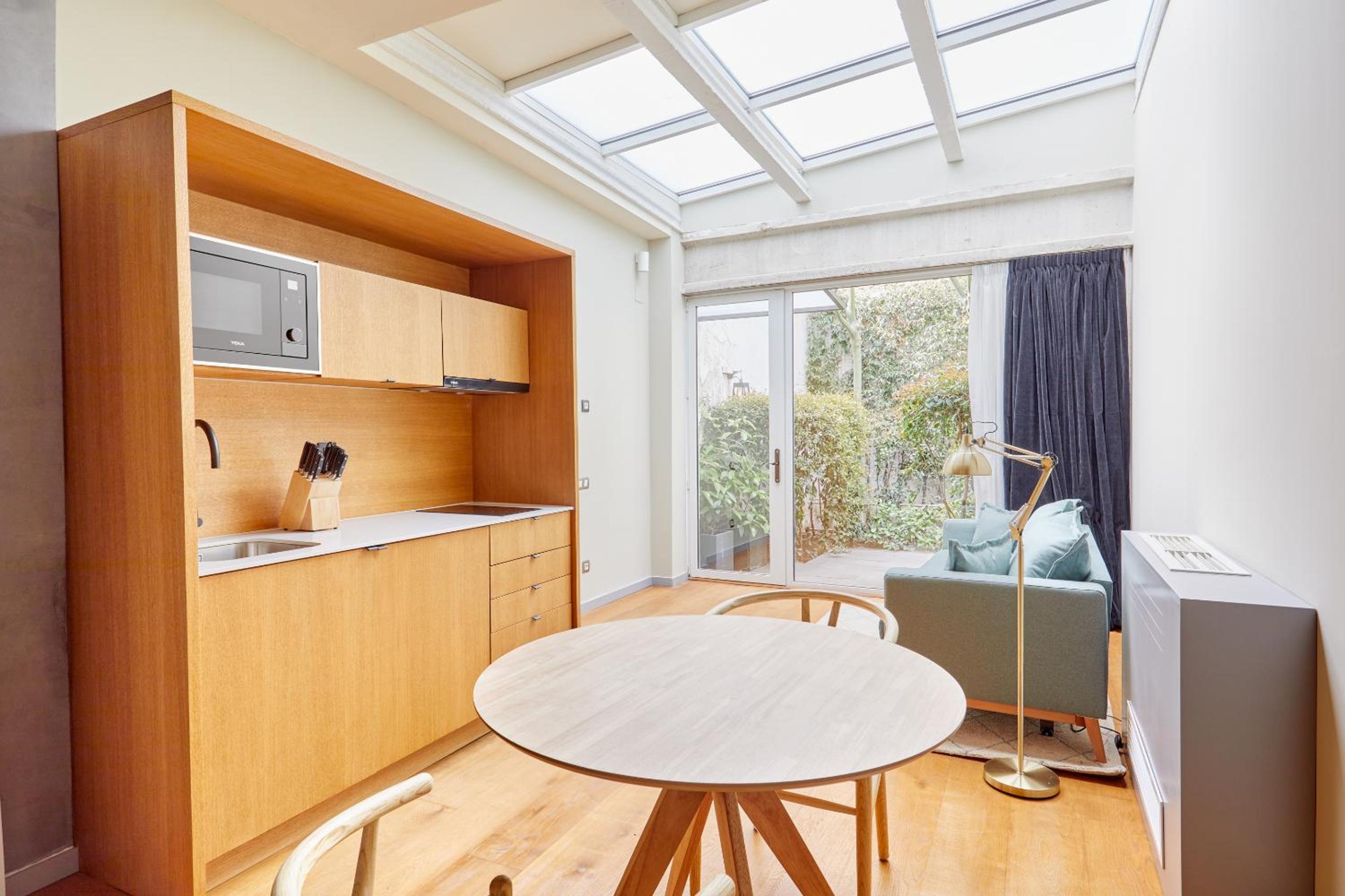 Studio Apartment photo 3