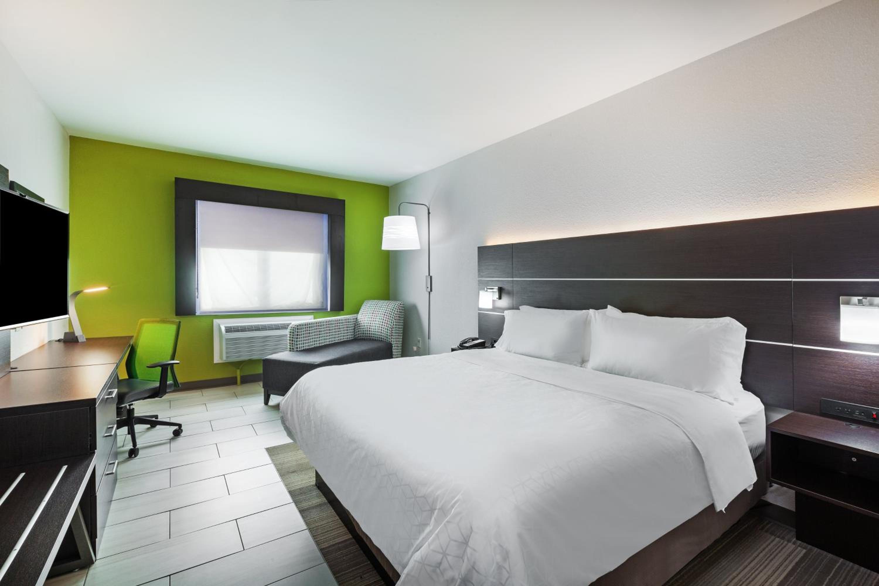 Standard King Room