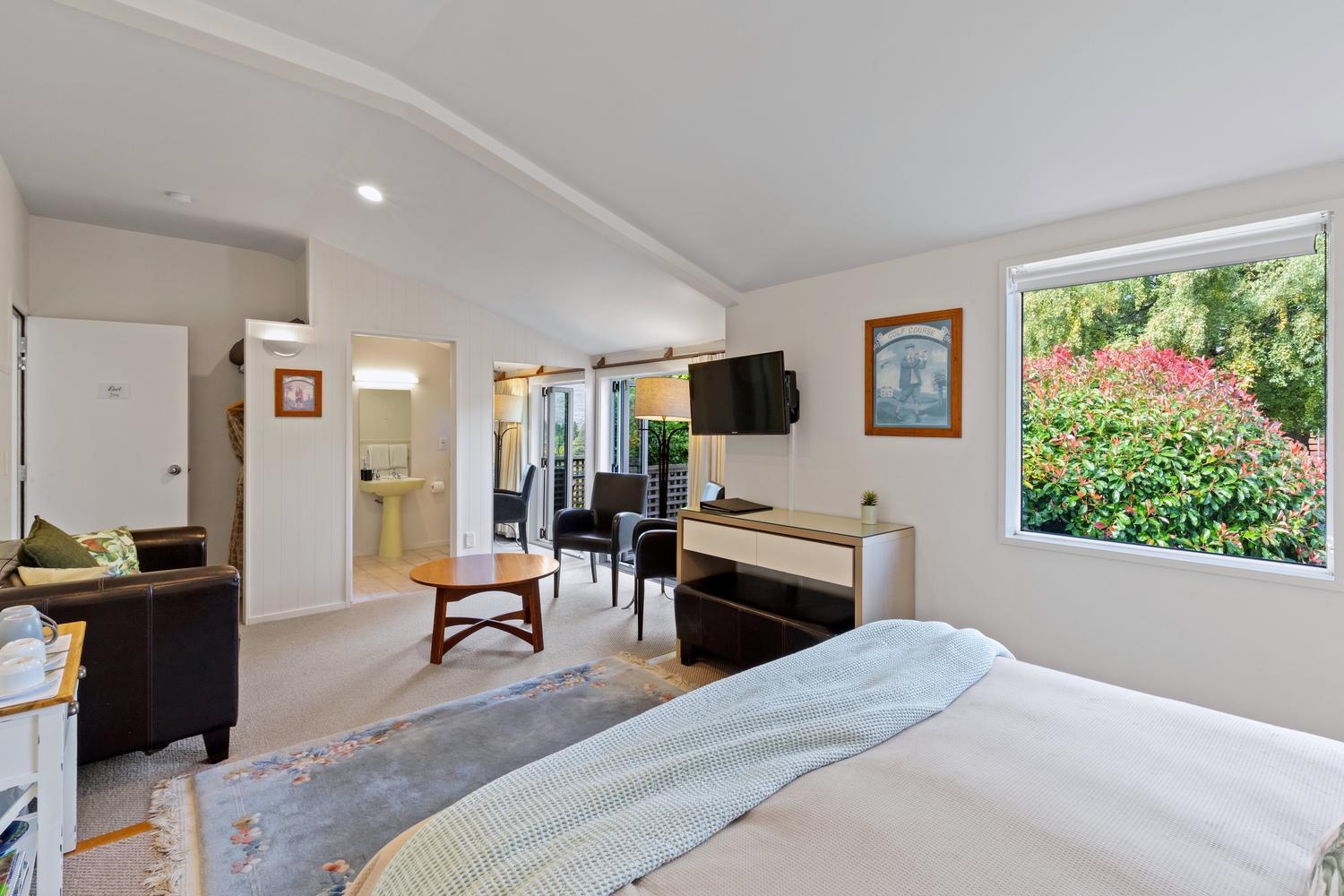 King or Twin Room - Photo 4