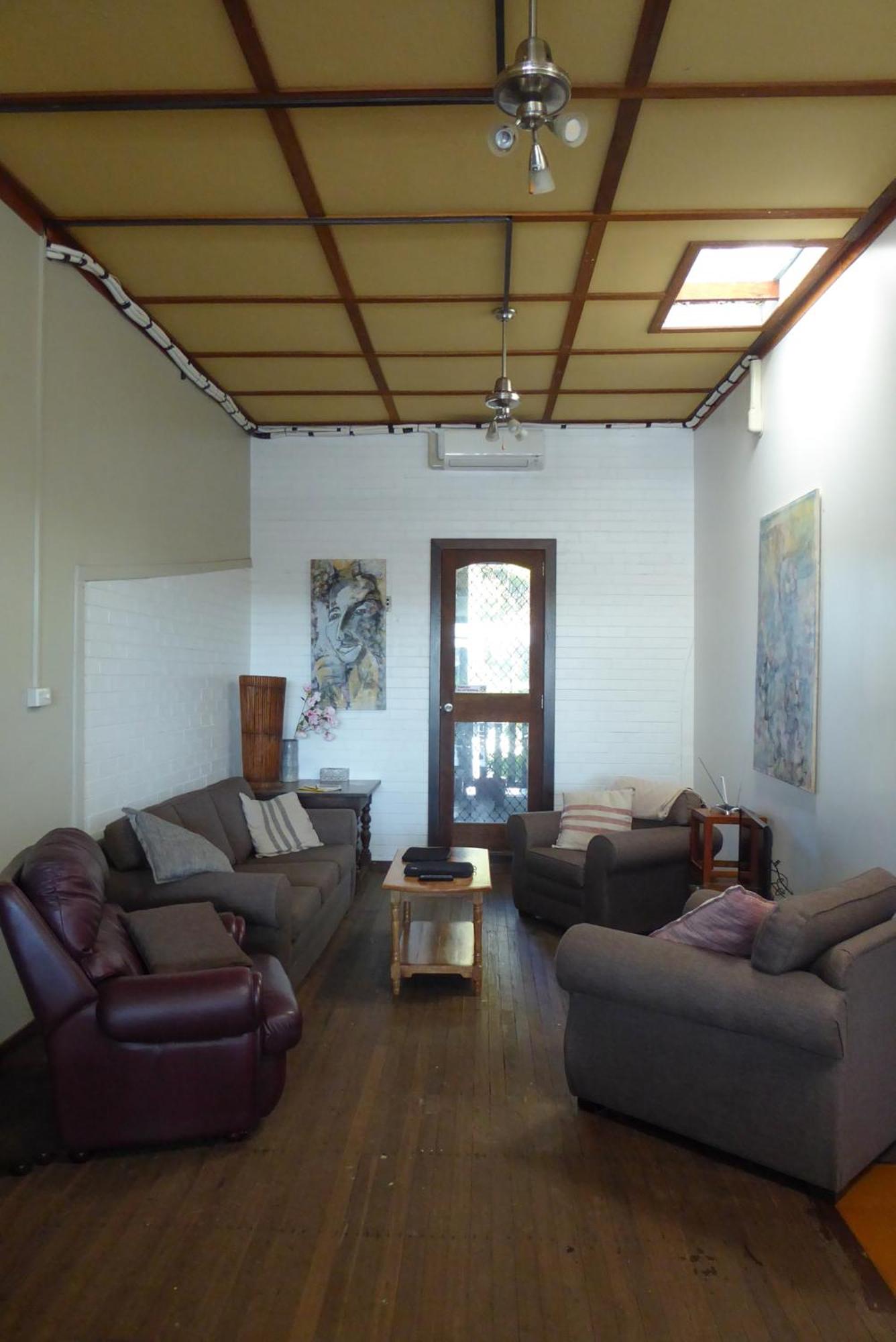 Two-Bedroom Apartment - Photo 5