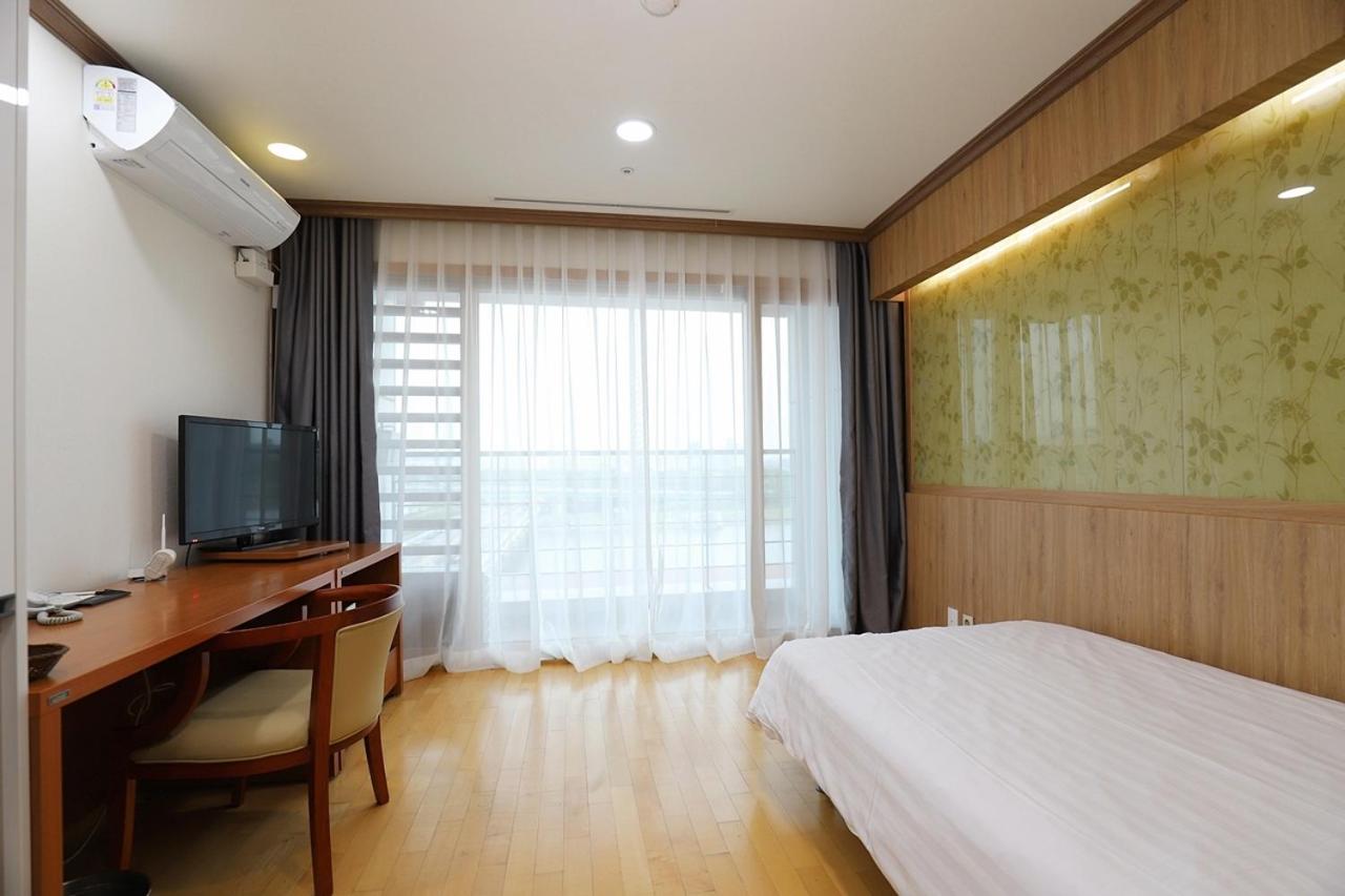 Standard Single Room - Photo 3