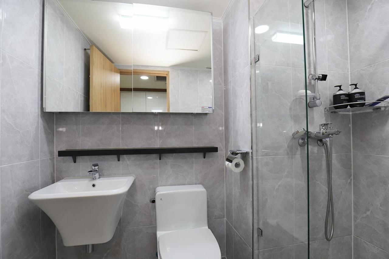 Standard Single Room - Photo 4
