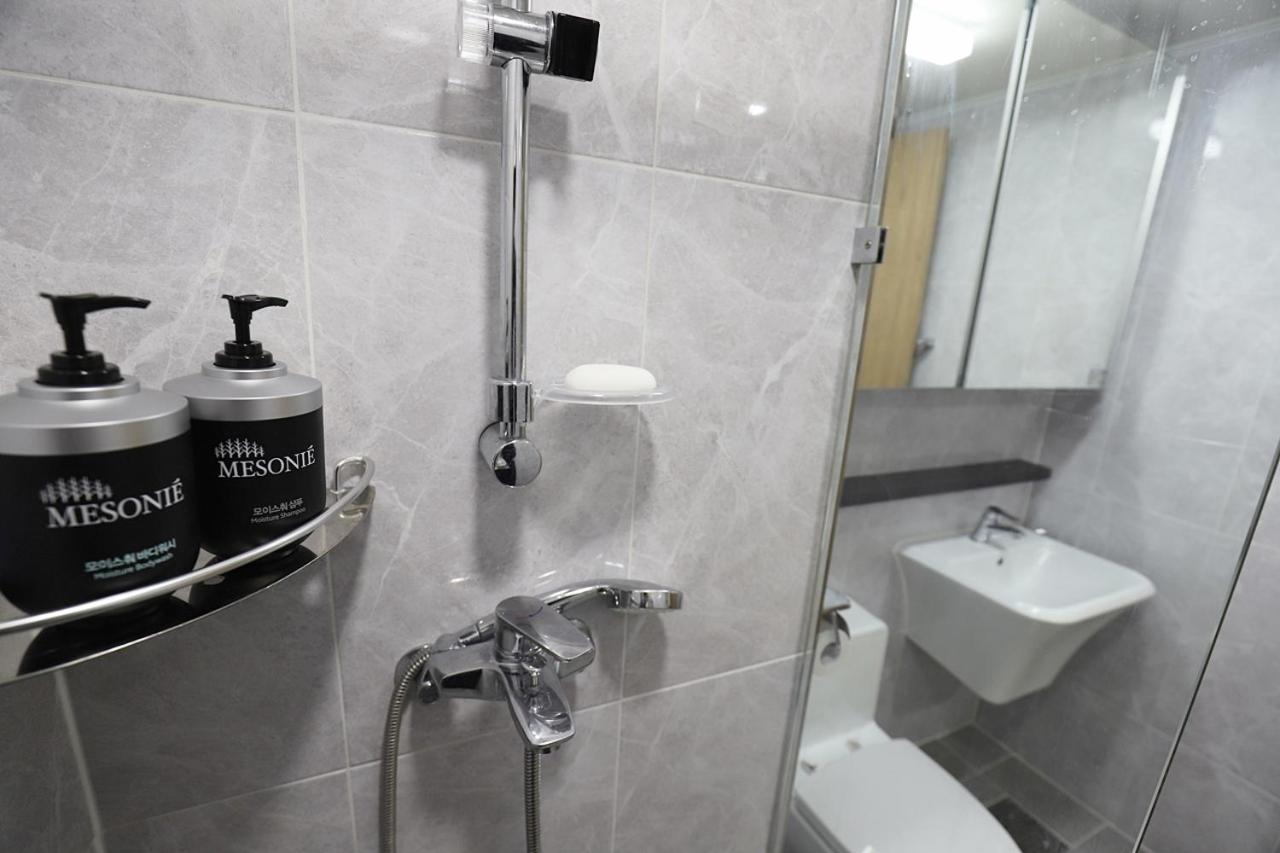 Deluxe Twin Room - Photo 4
