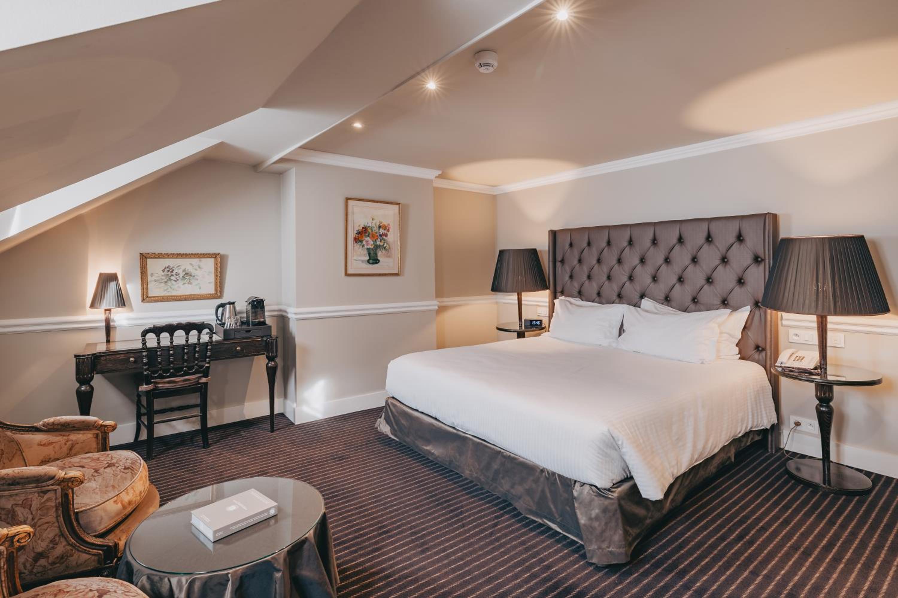 Deluxe Double or Twin Room - Photo 14