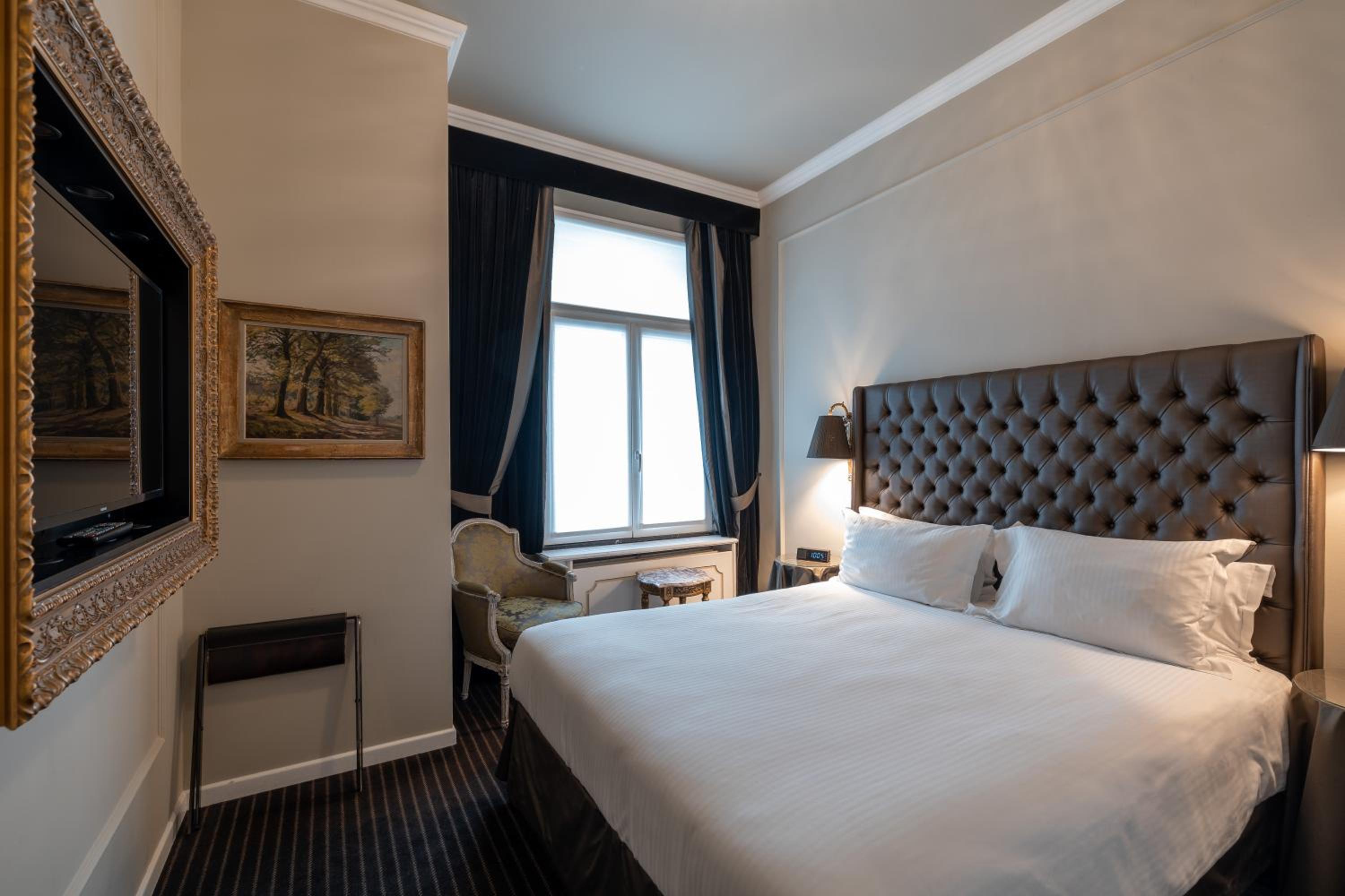 Standard Double Room - Photo 2