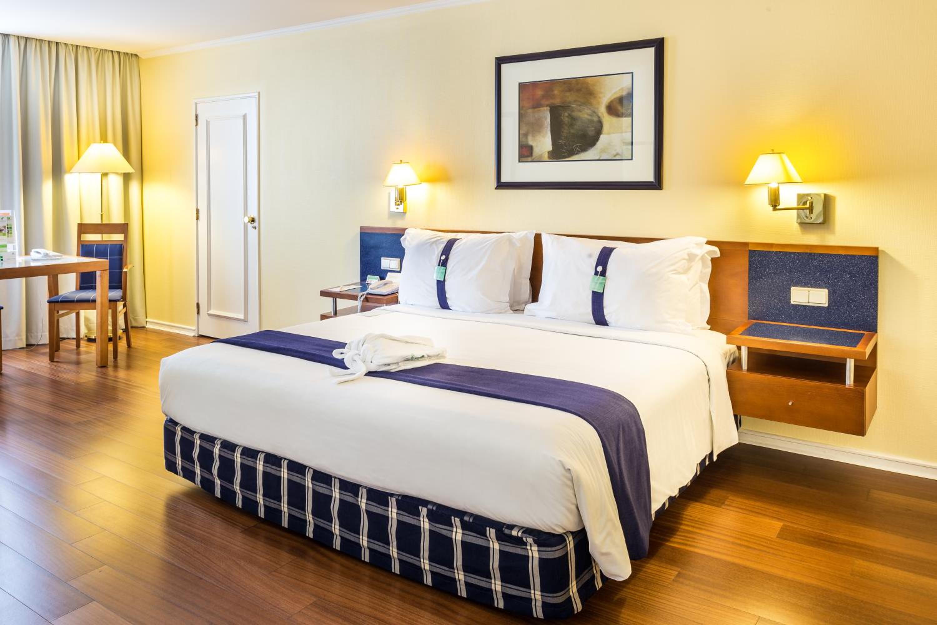 King Suite - Photo 15