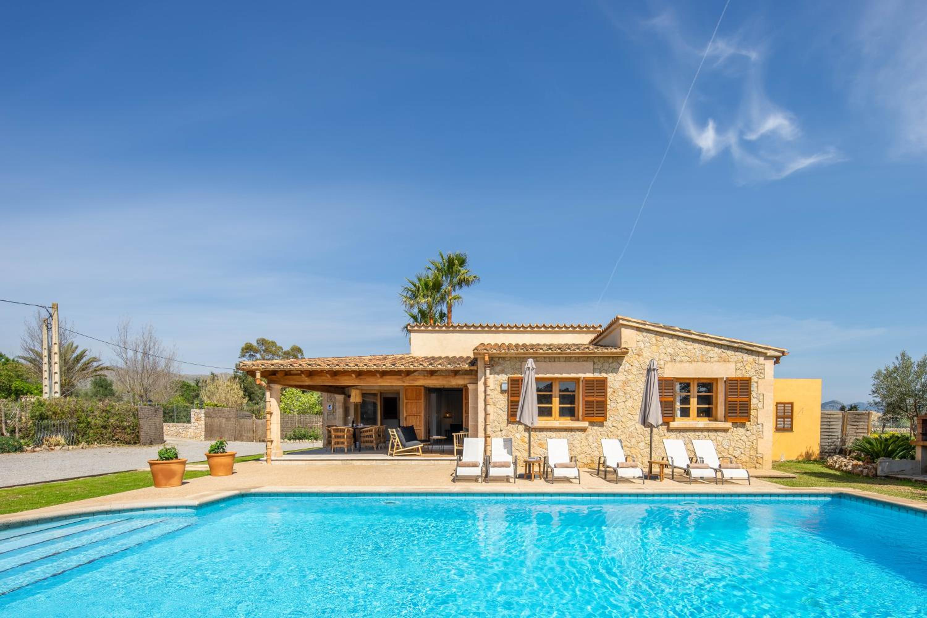Three-Bedroom Villa photo 3