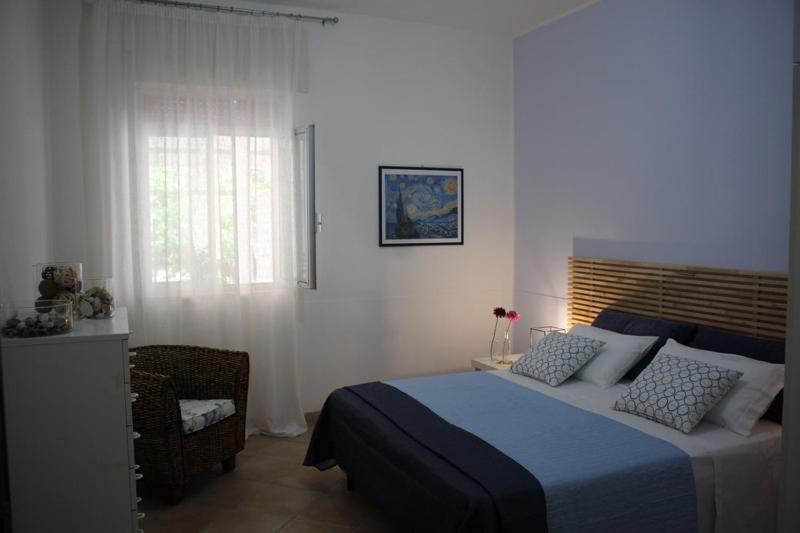 Three-Bedroom House - Photo 15