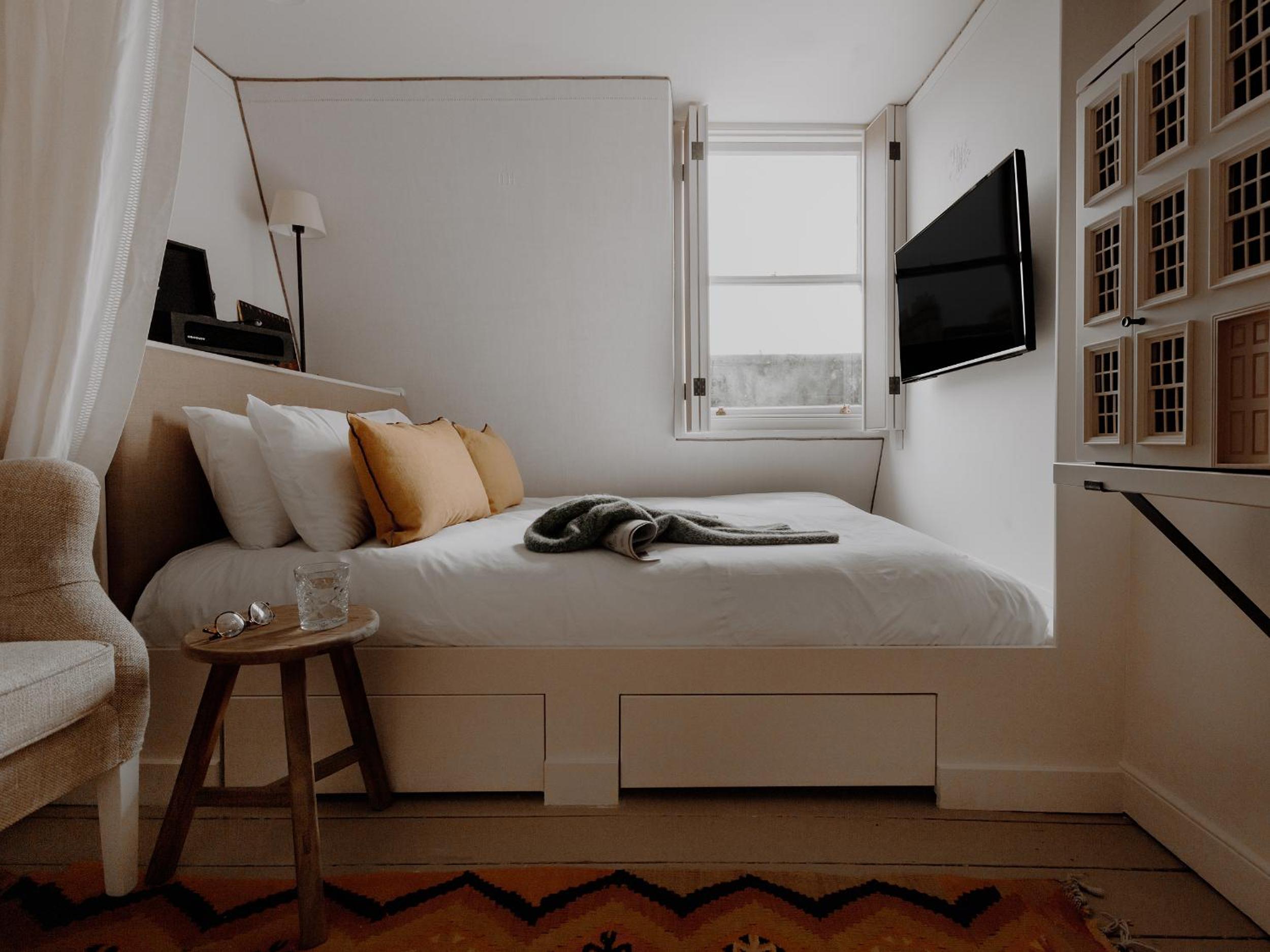 Small Guest Room