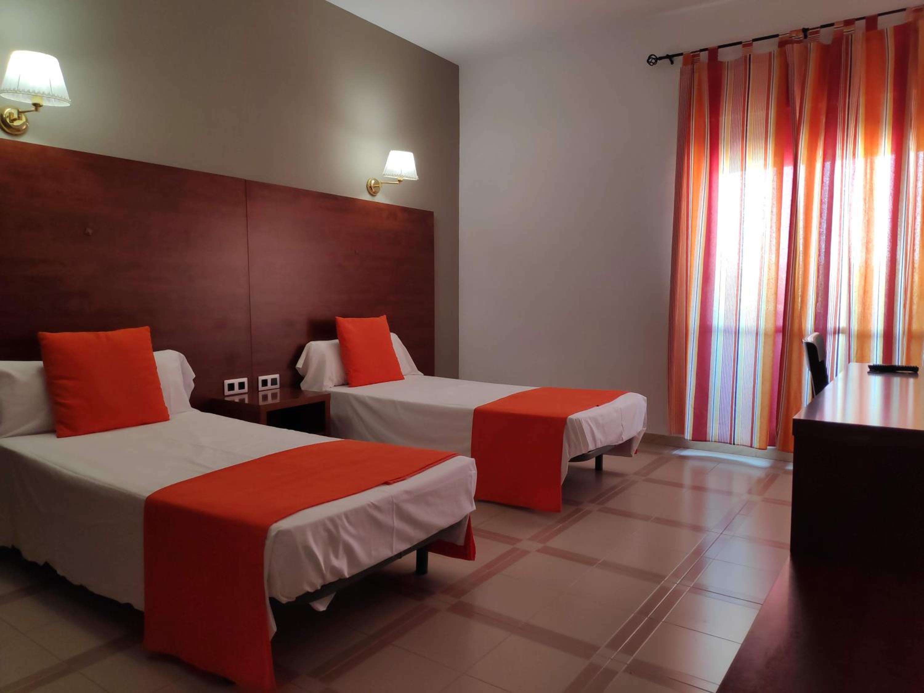 Double or Twin Room photo 2