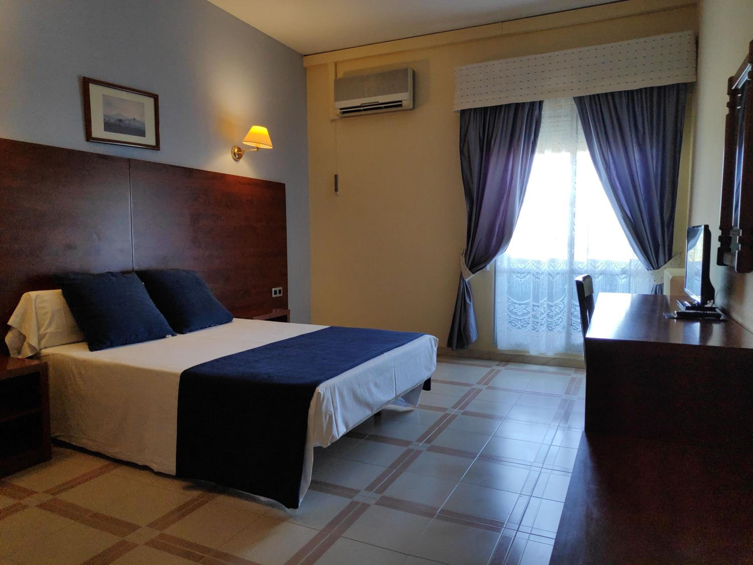 Habitación Doble o con Dos Camas