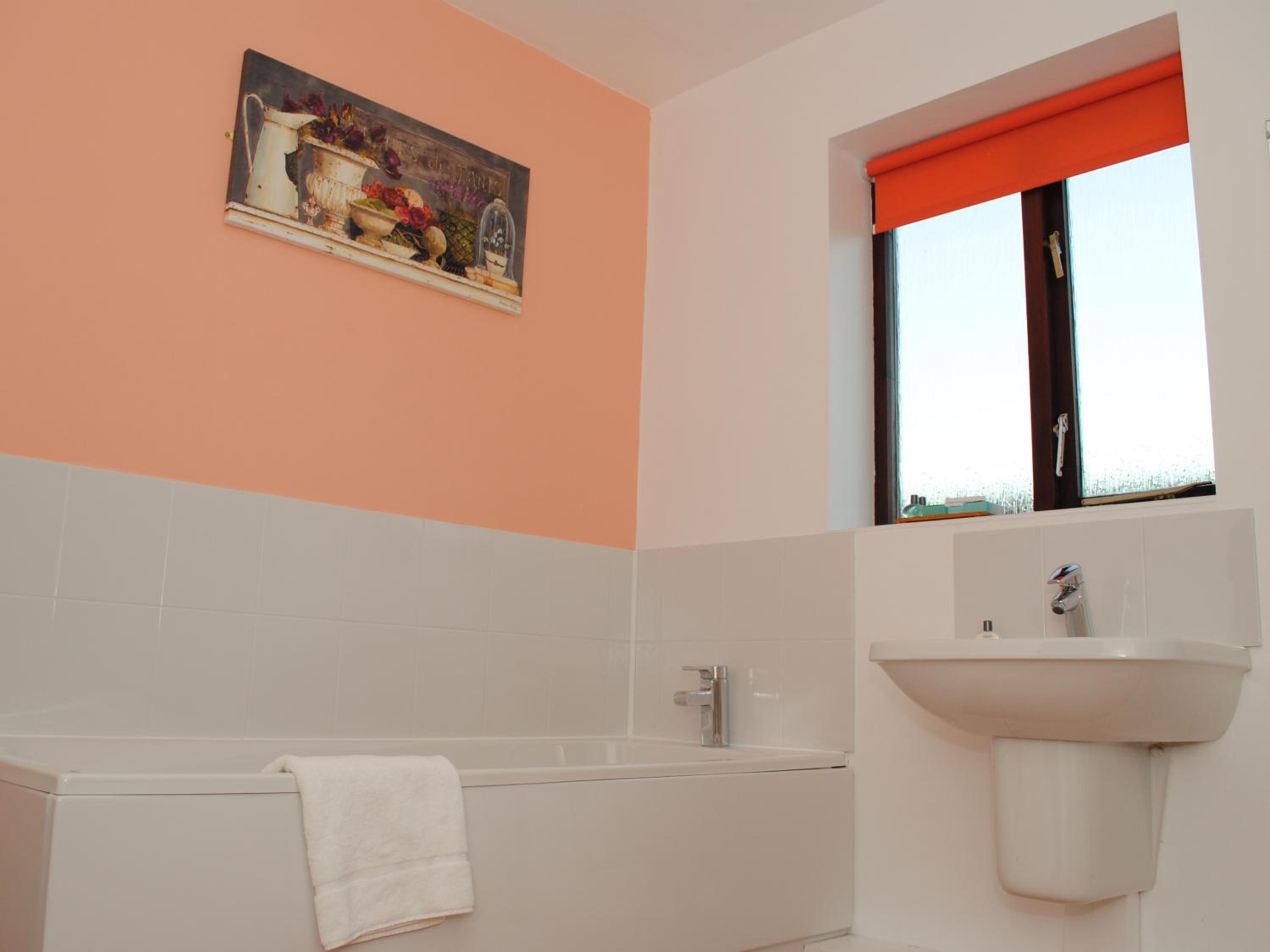 Standard Twin Room - Photo 3