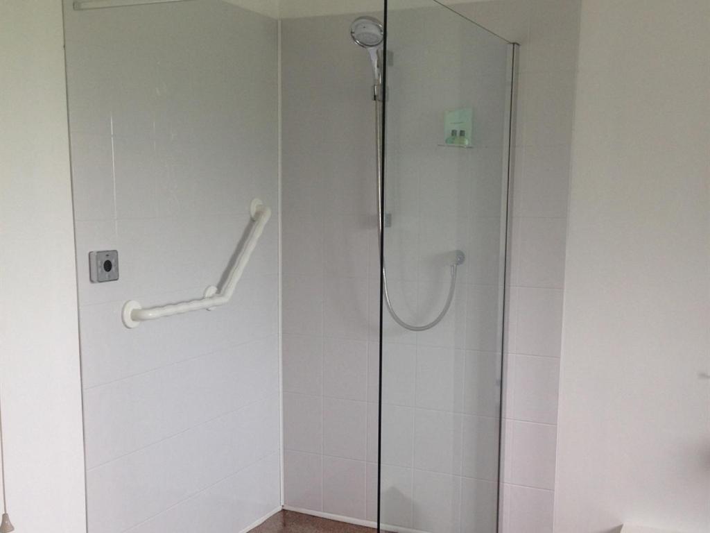 Executive Suite - Photo 9
