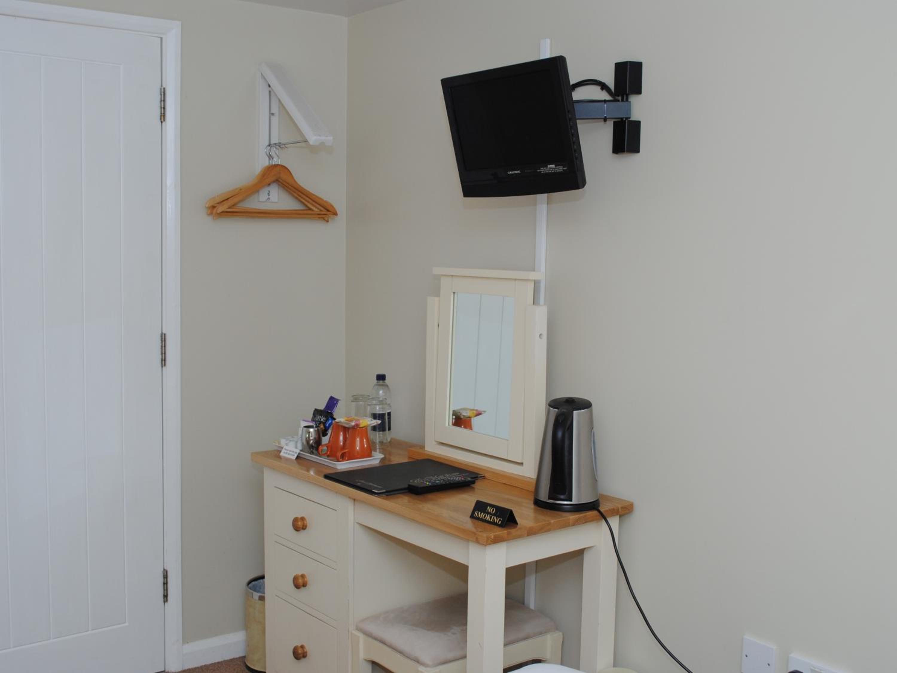 Small Double Room - Photo 7