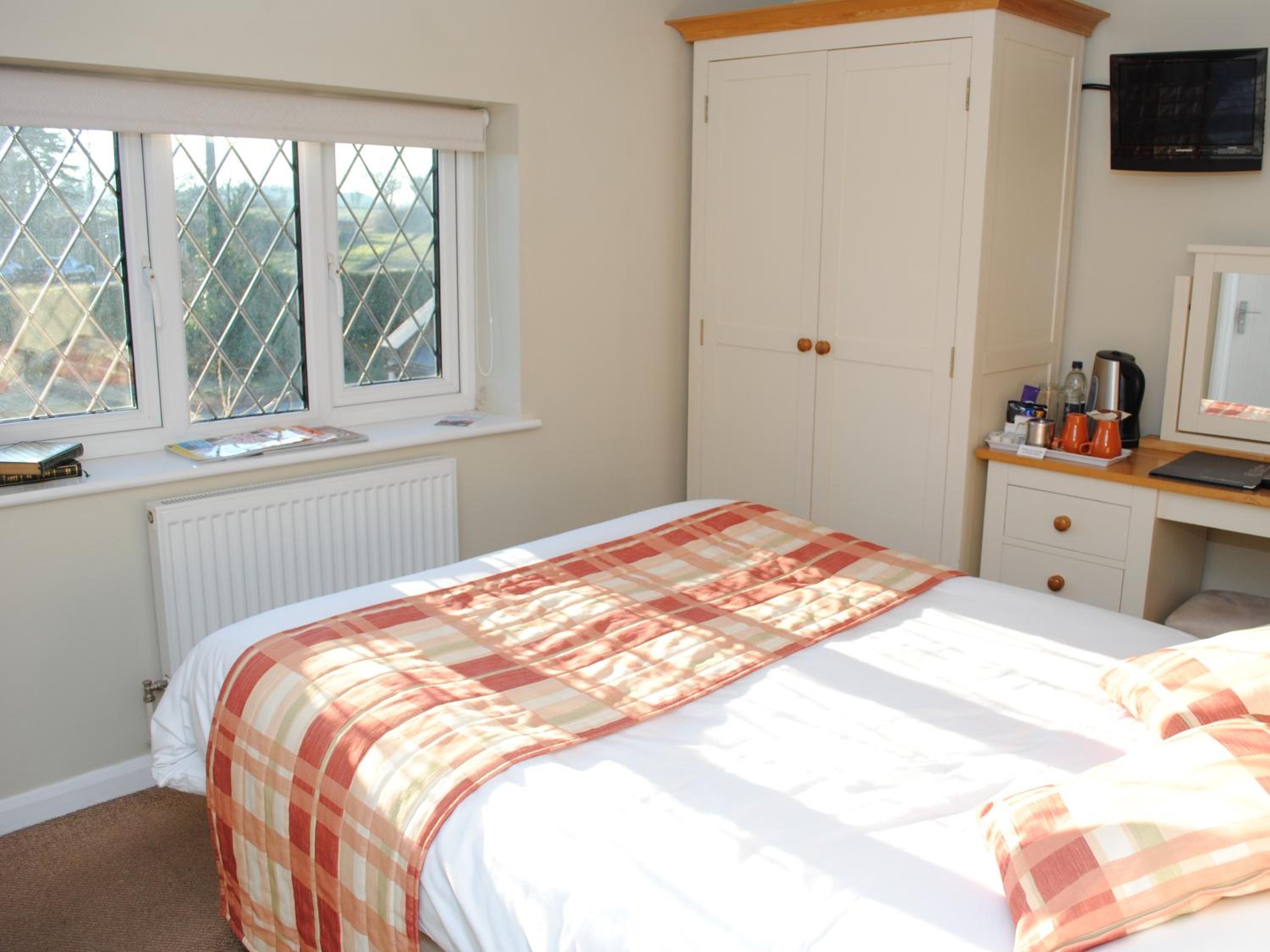 Small Double Room - Photo 3
