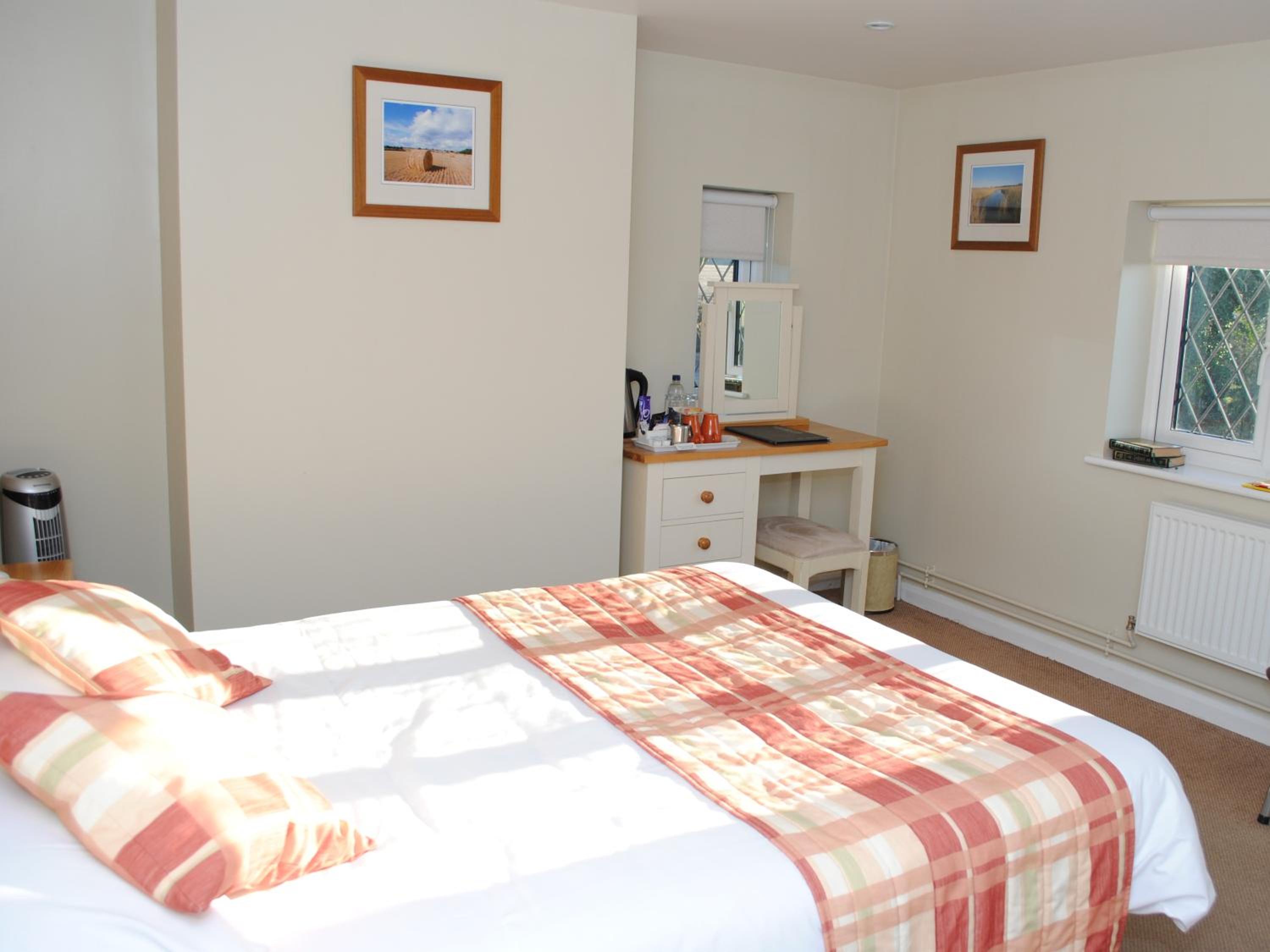 Standard Double Room - Photo 3
