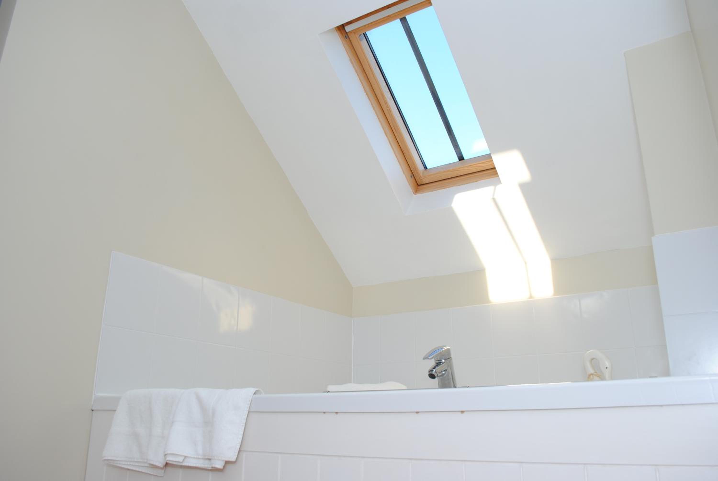 Deluxe Suite - Photo 7