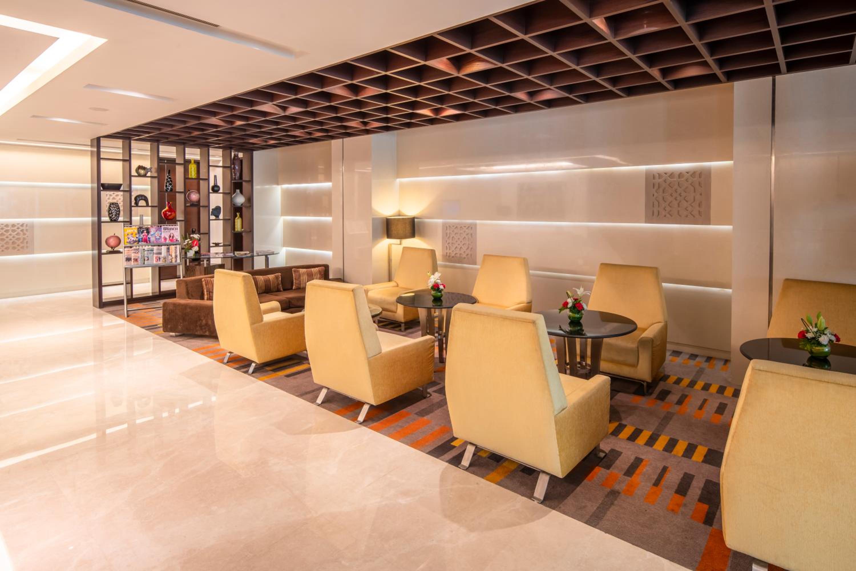 Premium King Room - Photo 2