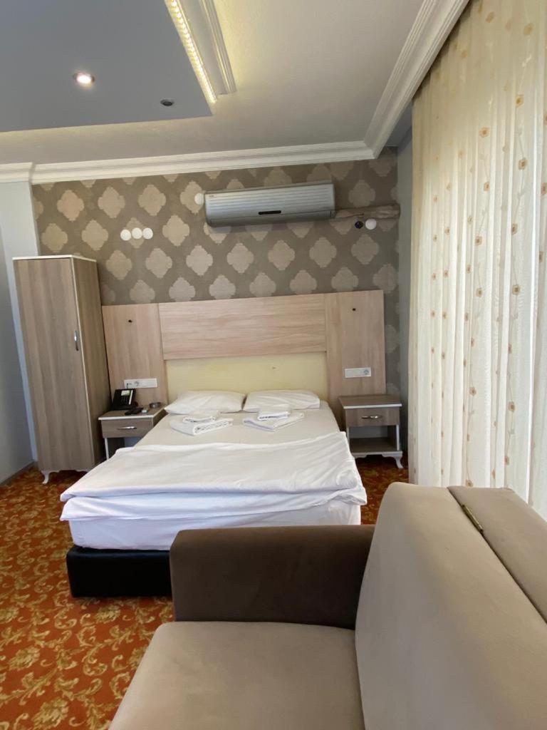 Standard Double or Twin Room photo 3